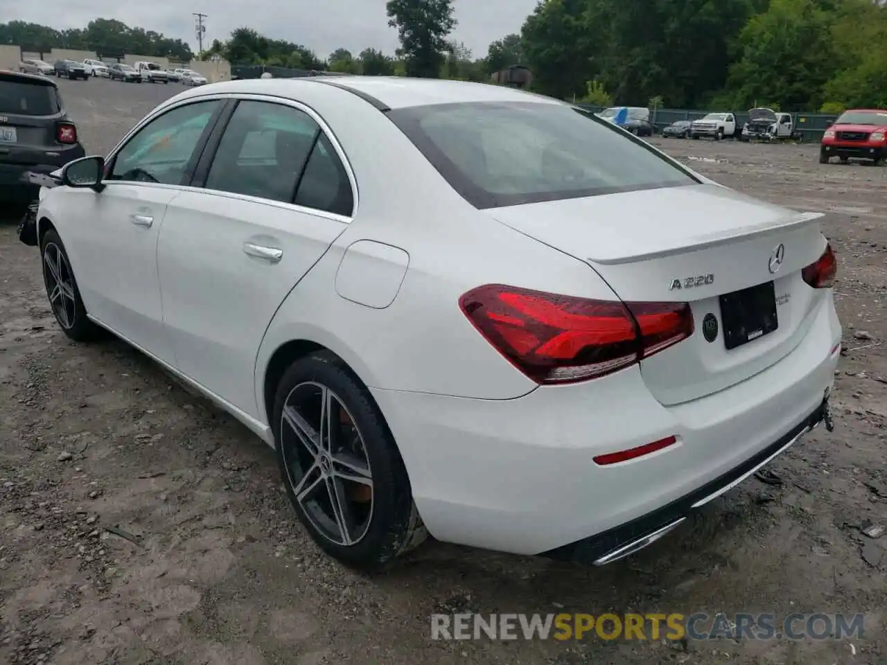 3 Photograph of a damaged car WDD3G4EB9KW015483 MERCEDES-BENZ A-CLASS 2019