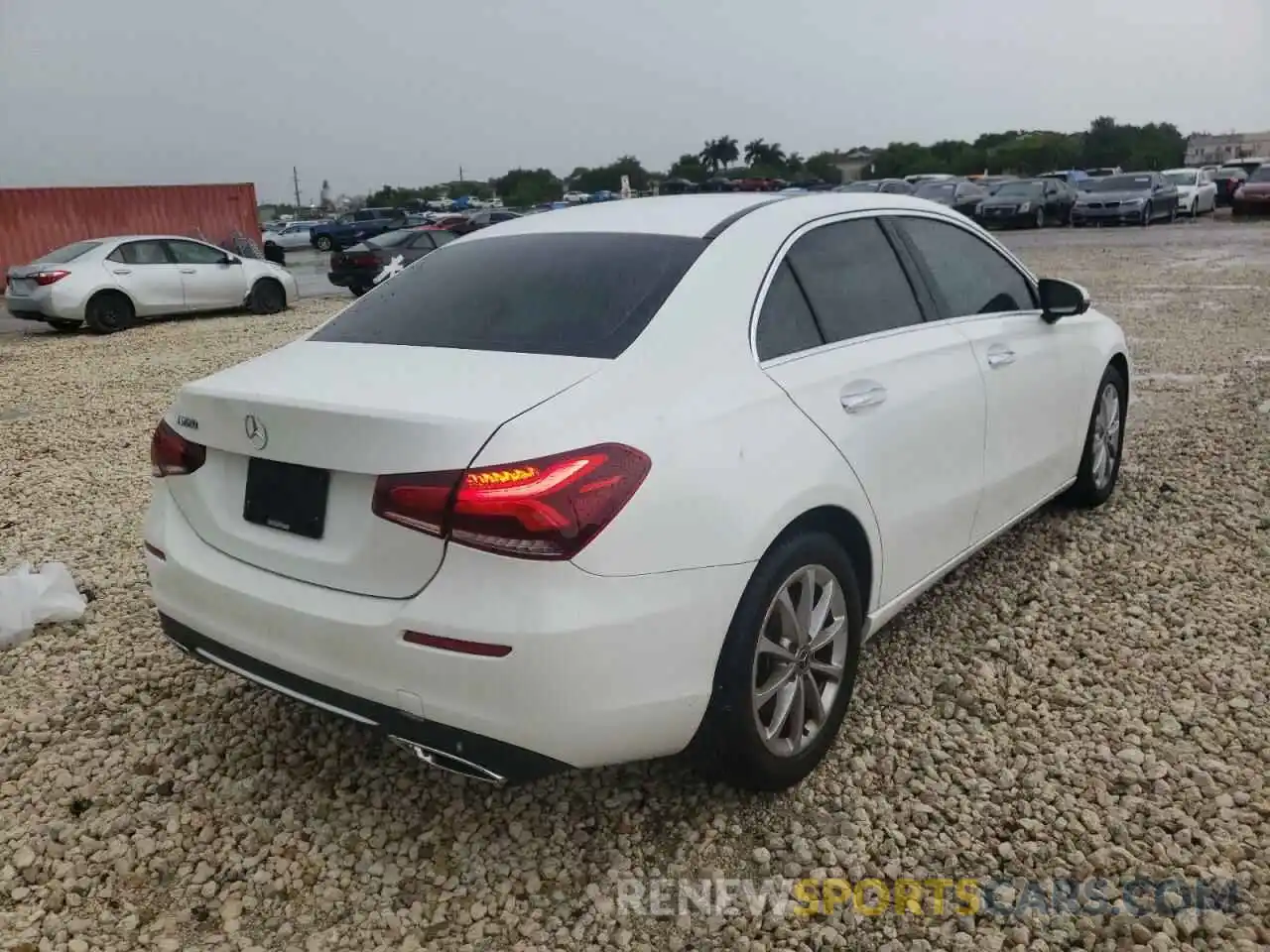 4 Фотография поврежденного автомобиля WDD3G4EB9KW023292 MERCEDES-BENZ A-CLASS 2019