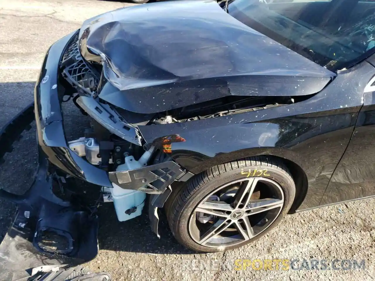 9 Photograph of a damaged car WDD3G4EB9KW033028 MERCEDES-BENZ A-CLASS 2019