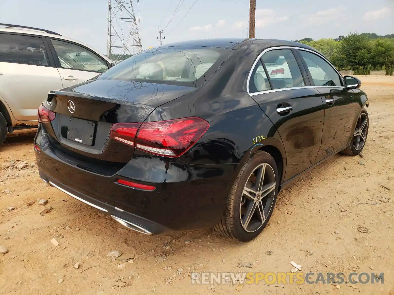 4 Photograph of a damaged car WDD3G4EB9KW033191 MERCEDES-BENZ A-CLASS 2019