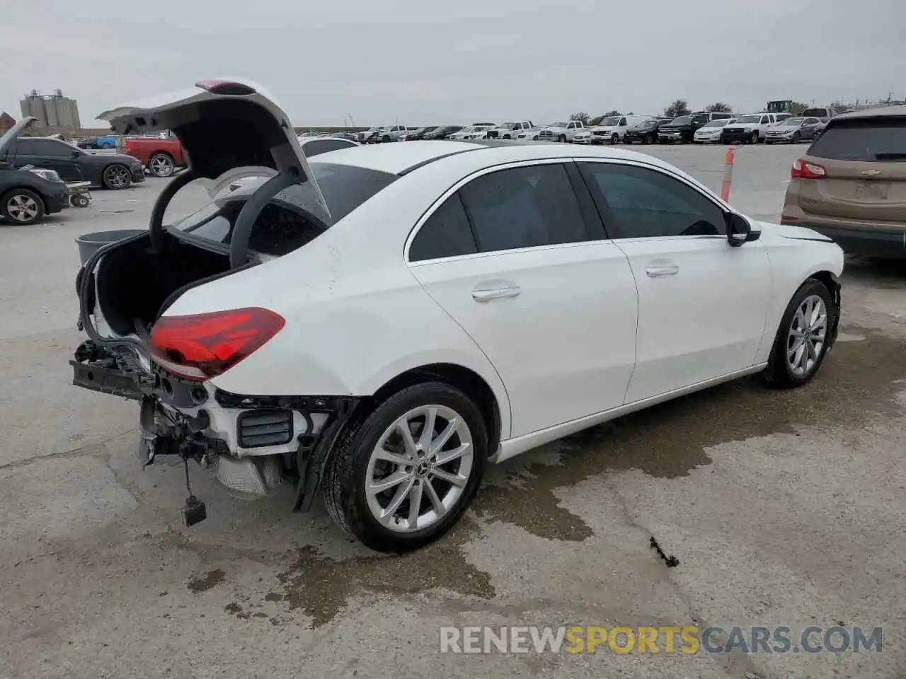 3 Photograph of a damaged car WDD3G4EB9KW034325 MERCEDES-BENZ A-CLASS 2019