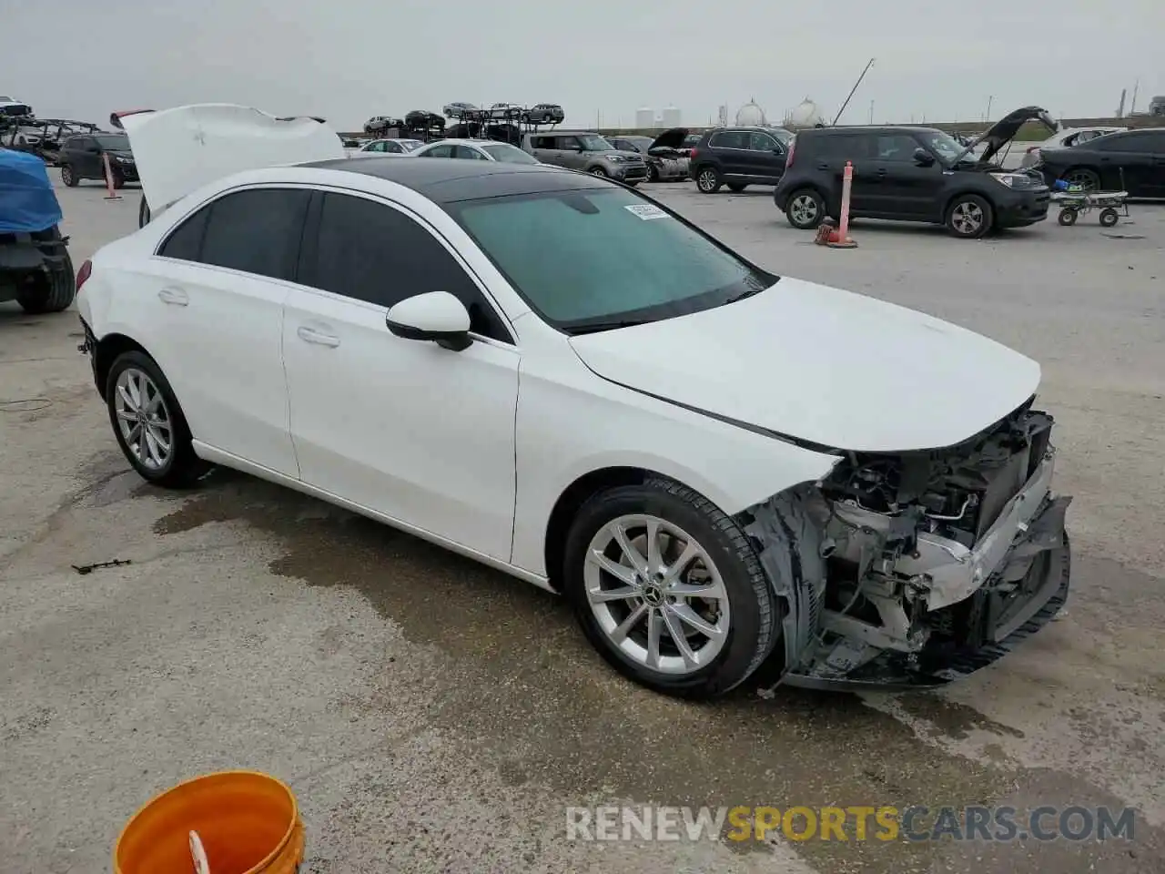 4 Photograph of a damaged car WDD3G4EB9KW034325 MERCEDES-BENZ A-CLASS 2019