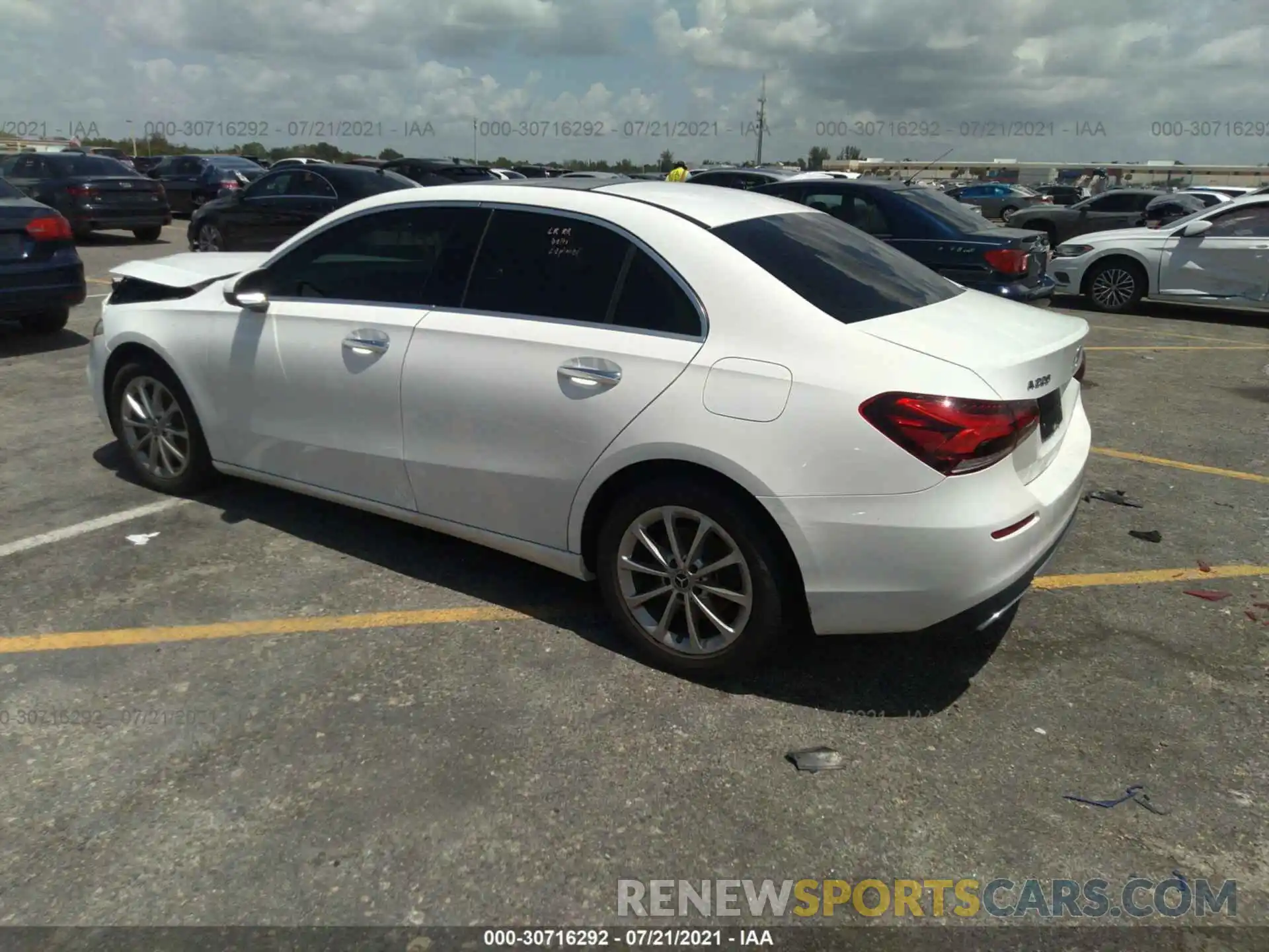 3 Photograph of a damaged car WDD3G4EBXKW003049 MERCEDES-BENZ A-CLASS 2019