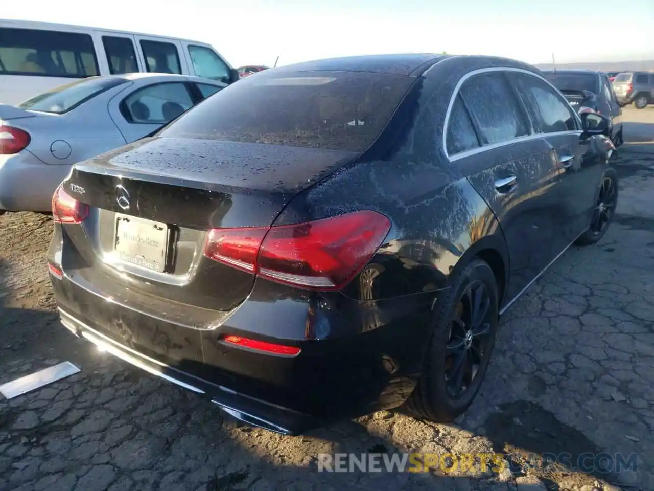 4 Photograph of a damaged car WDD3G4EBXKW003293 MERCEDES-BENZ A-CLASS 2019