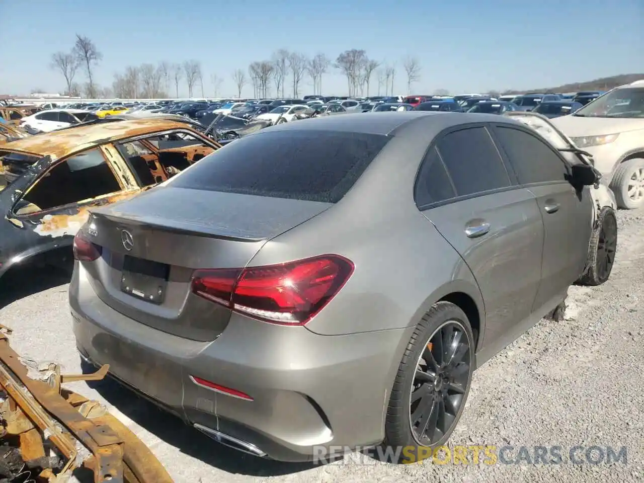 4 Photograph of a damaged car WDD3G4EBXKW018327 MERCEDES-BENZ A-CLASS 2019