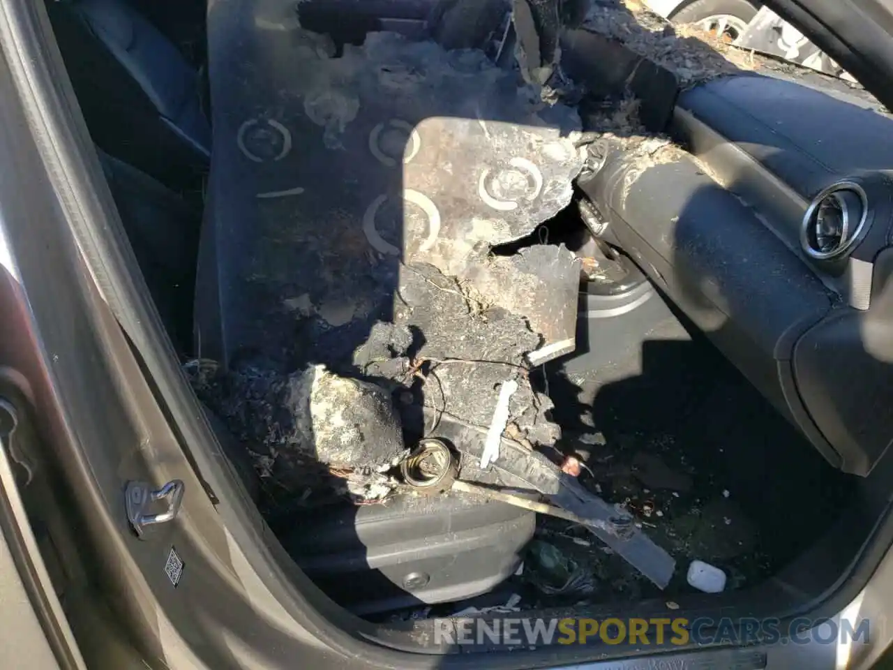 5 Photograph of a damaged car WDD3G4EBXKW018327 MERCEDES-BENZ A-CLASS 2019