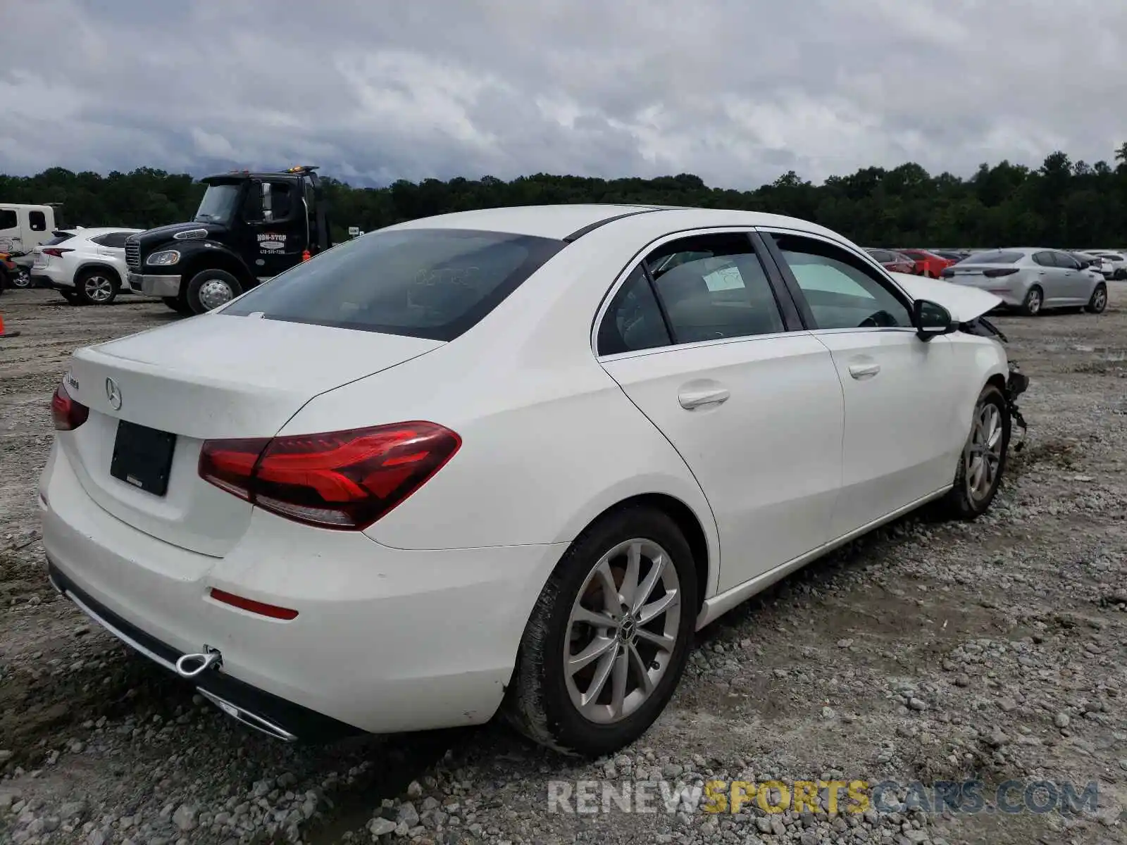 4 Photograph of a damaged car WDD3G4EBXKW024337 MERCEDES-BENZ A-CLASS 2019