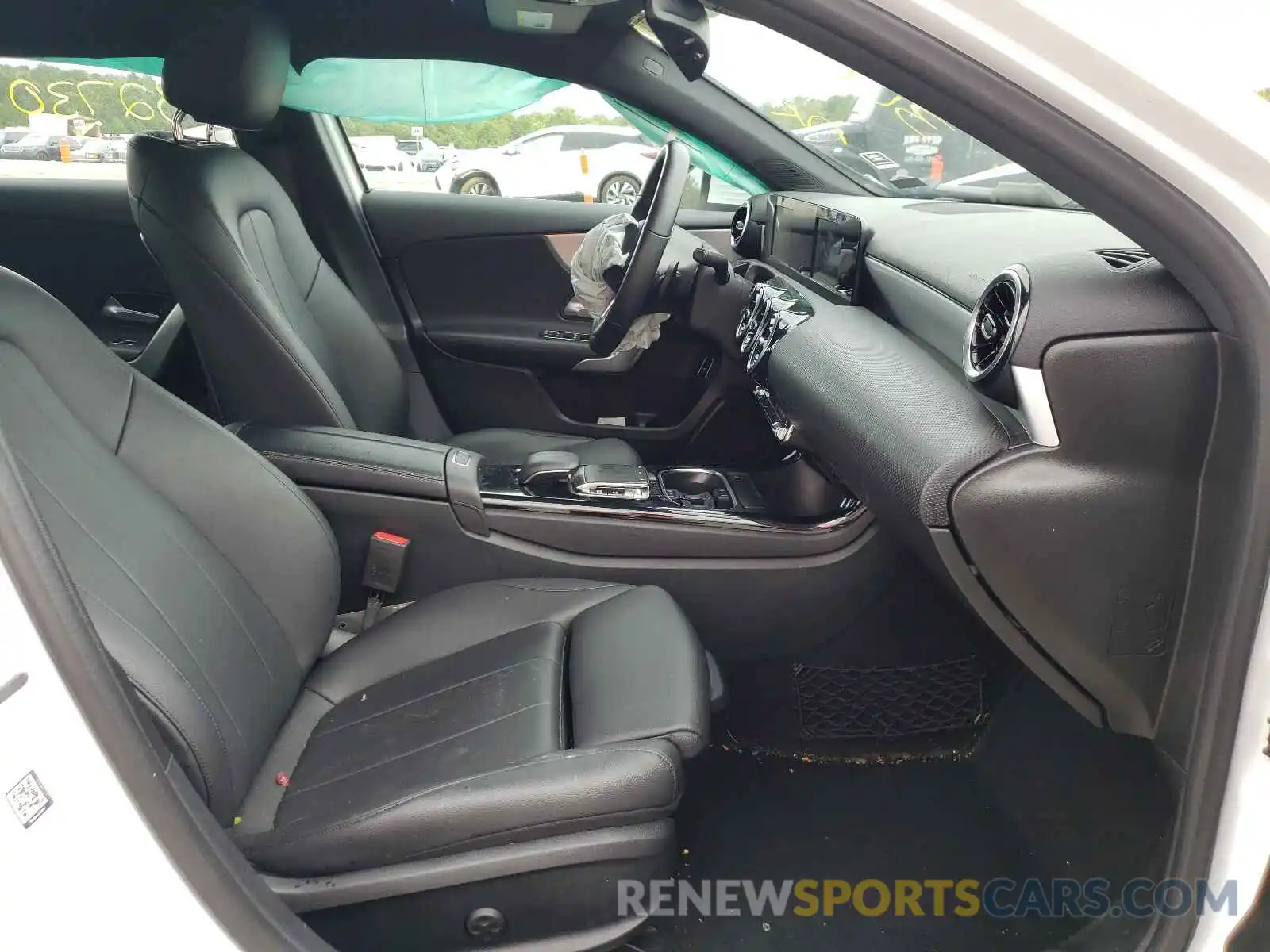 5 Photograph of a damaged car WDD3G4EBXKW024337 MERCEDES-BENZ A-CLASS 2019