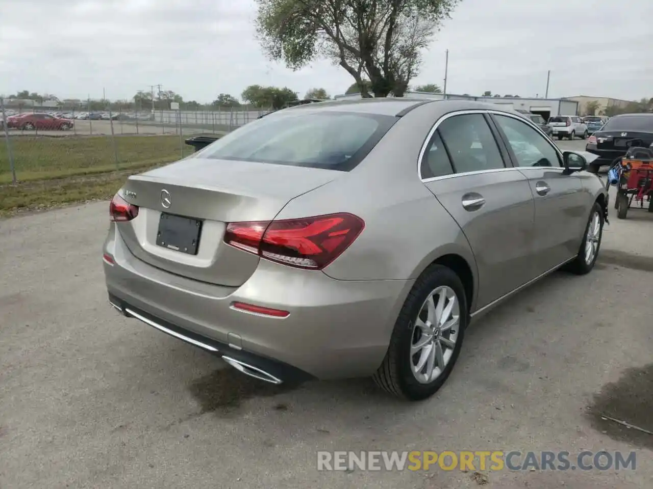 4 Photograph of a damaged car WDD3G4EBXKW025584 MERCEDES-BENZ A-CLASS 2019