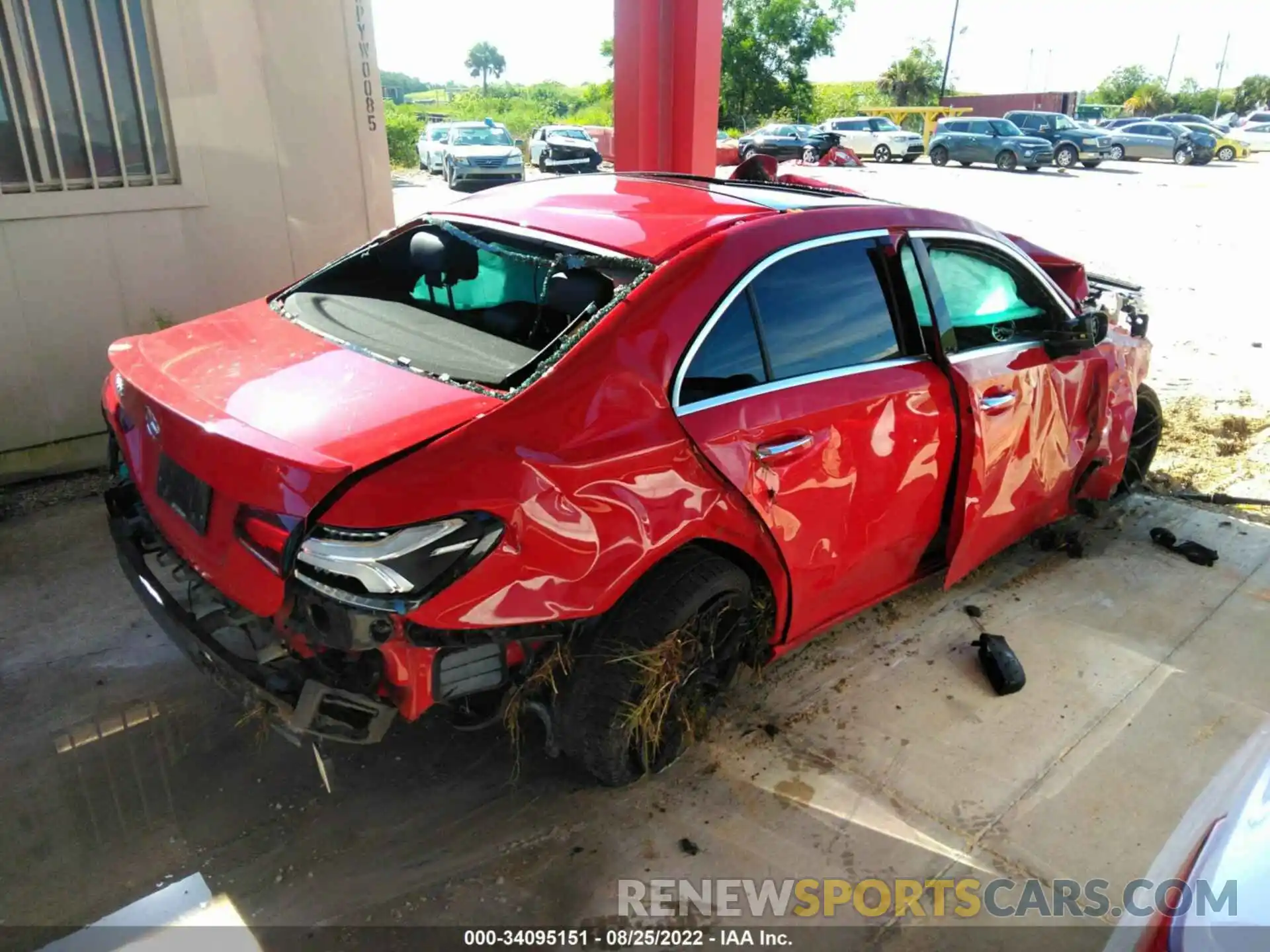 4 Photograph of a damaged car WDD3G4EBXKW028730 MERCEDES-BENZ A-CLASS 2019