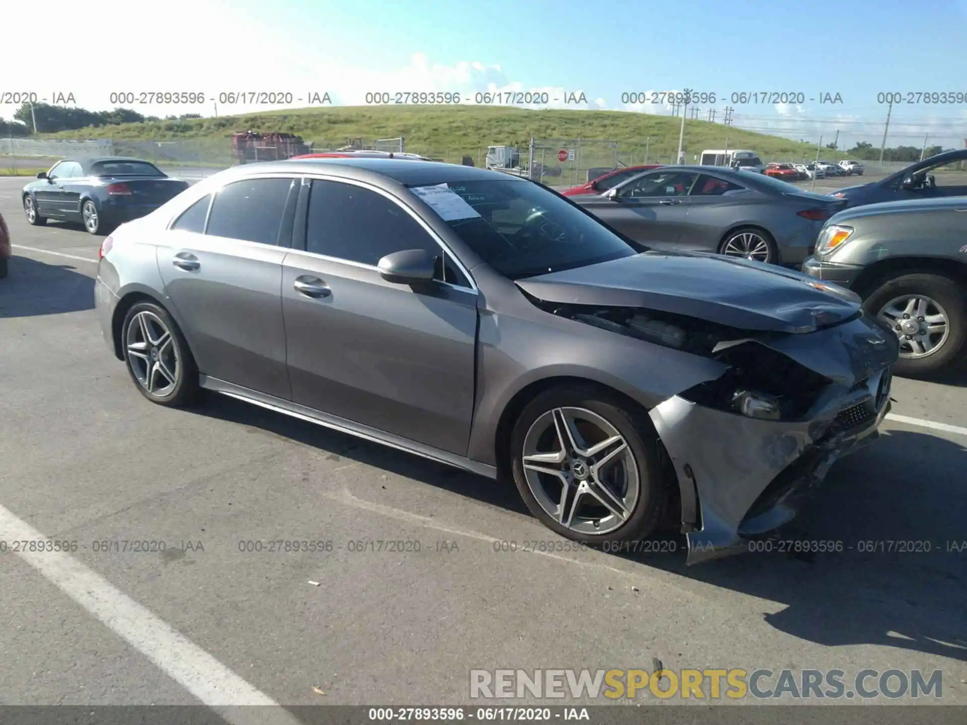 1 Photograph of a damaged car WDD3G4EBXKW033992 MERCEDES-BENZ A-CLASS 2019