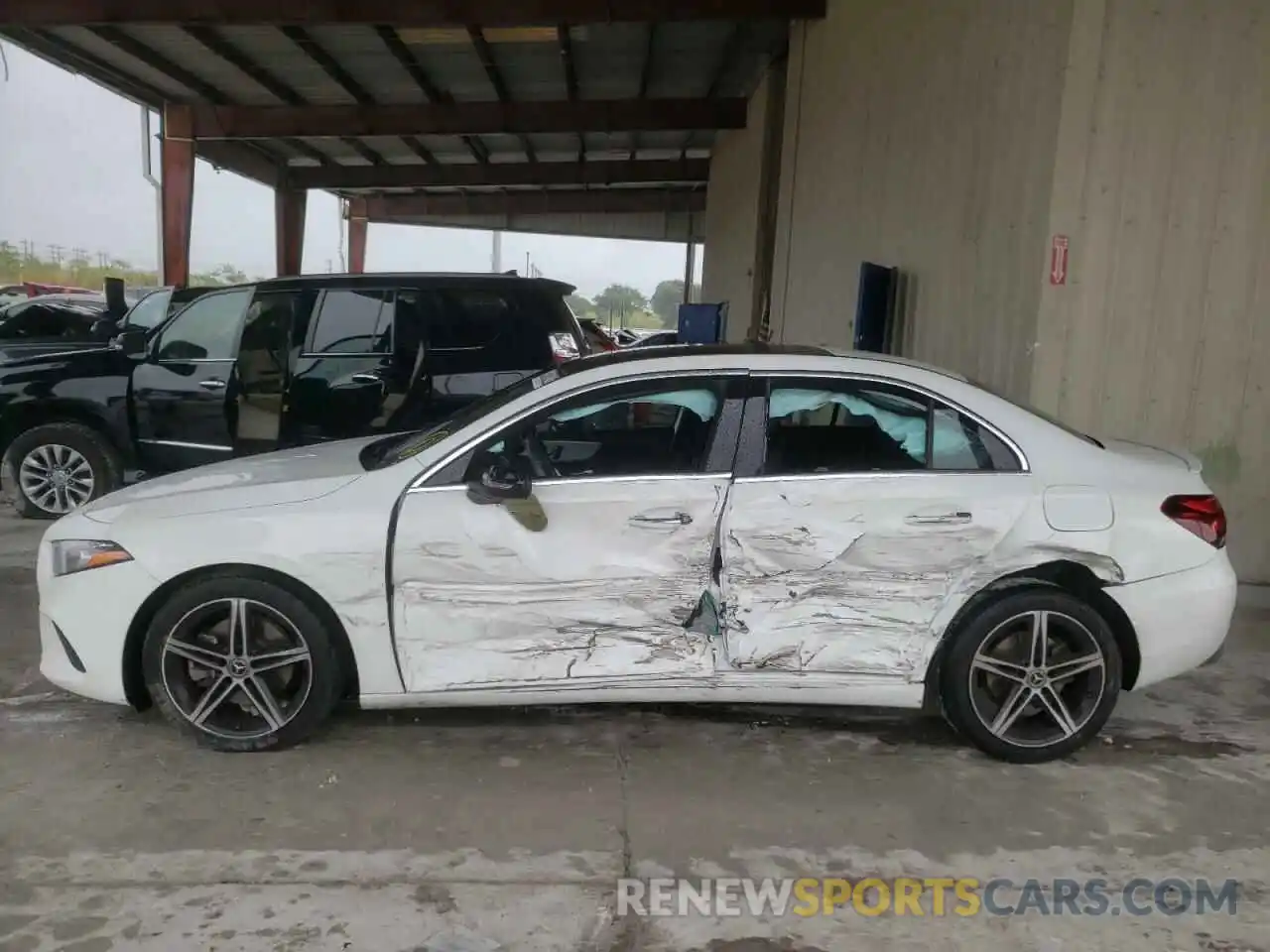 10 Photograph of a damaged car WDD3G4EBXKW035726 MERCEDES-BENZ A-CLASS 2019