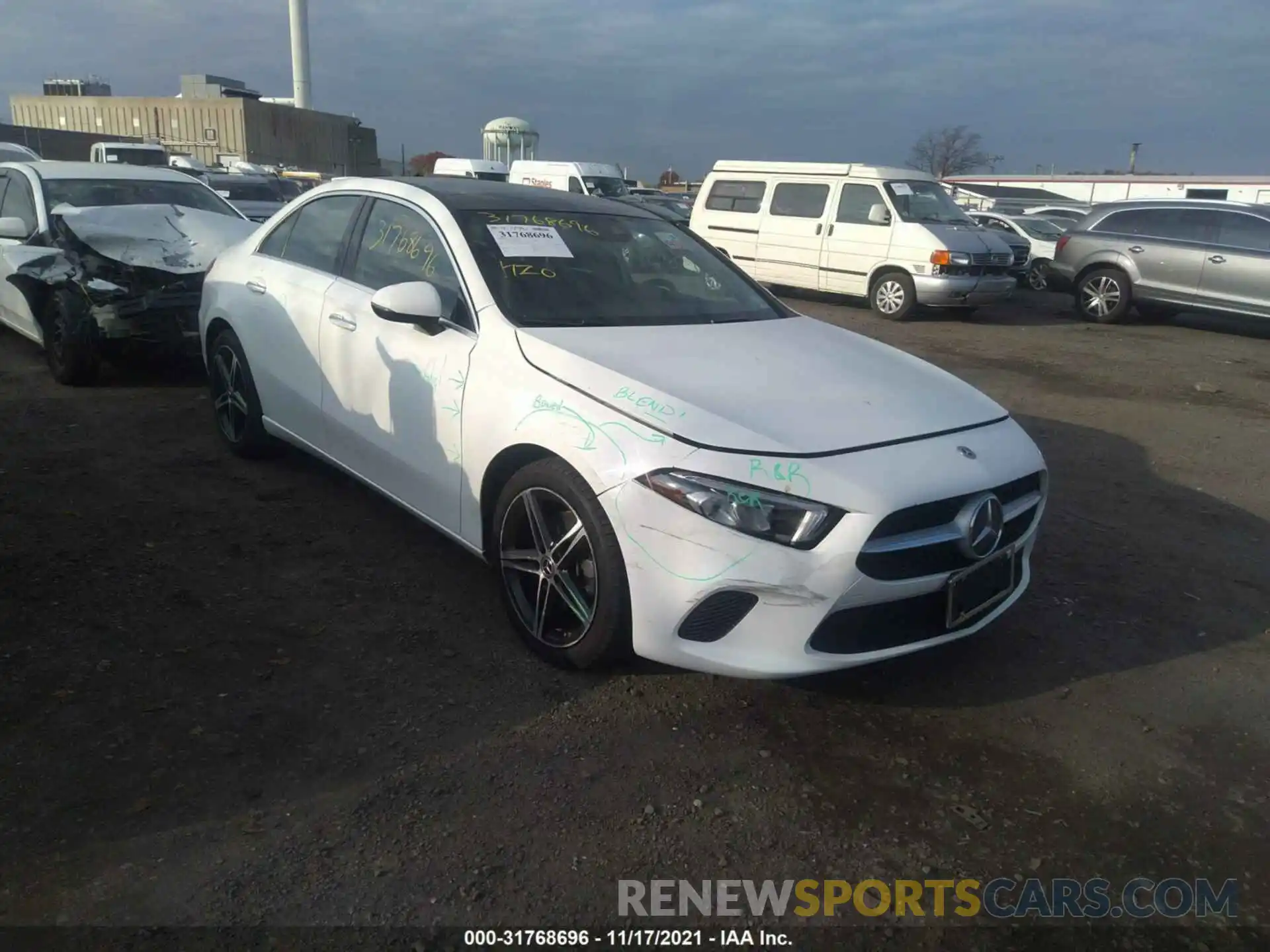 1 Photograph of a damaged car WDD3G4FB0KW000675 MERCEDES-BENZ A-CLASS 2019