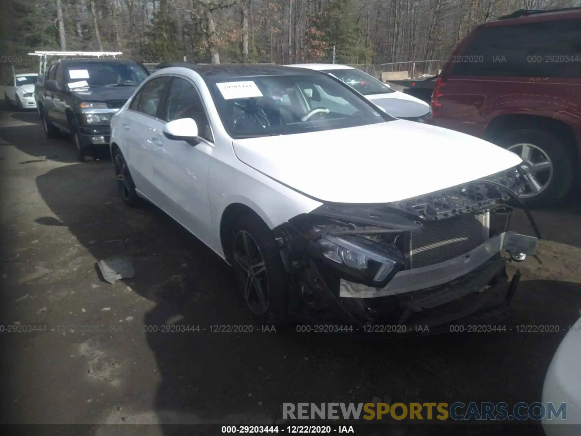 1 Photograph of a damaged car WDD3G4FB1KW013077 MERCEDES-BENZ A-CLASS 2019