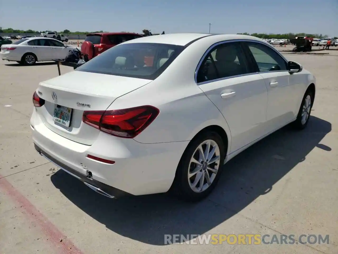 4 Photograph of a damaged car WDD3G4FB1KW018165 MERCEDES-BENZ A-CLASS 2019