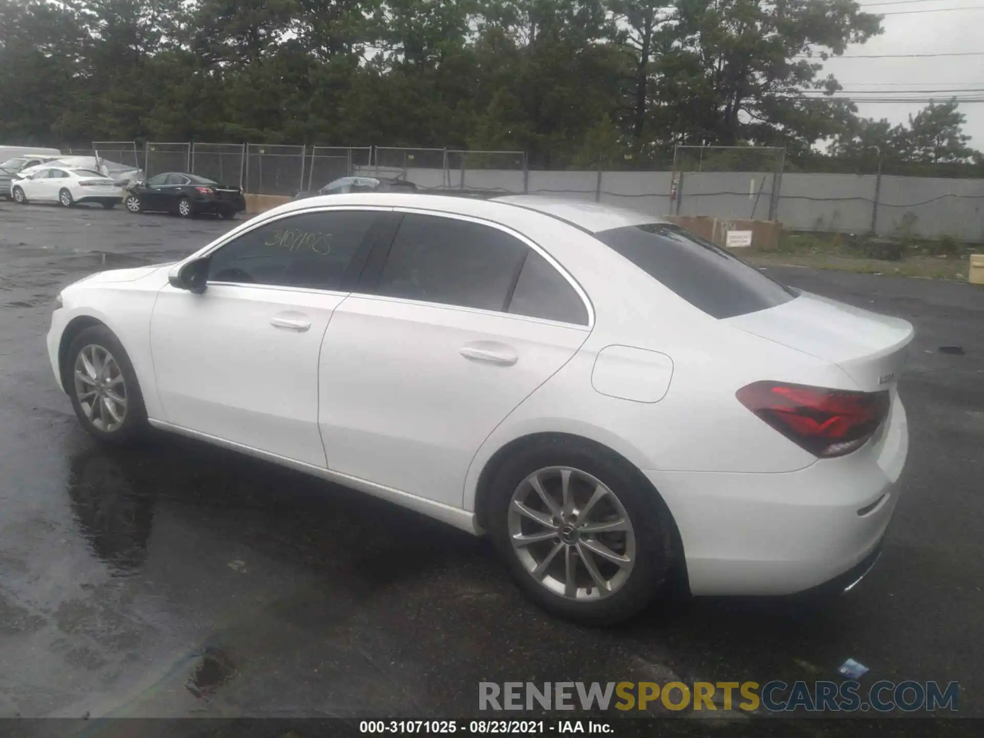 3 Photograph of a damaged car WDD3G4FB1KW024161 MERCEDES-BENZ A-CLASS 2019