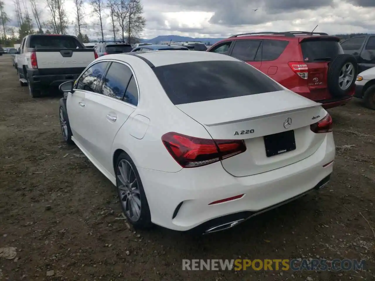 3 Photograph of a damaged car WDD3G4FB2KW005618 MERCEDES-BENZ A-CLASS 2019