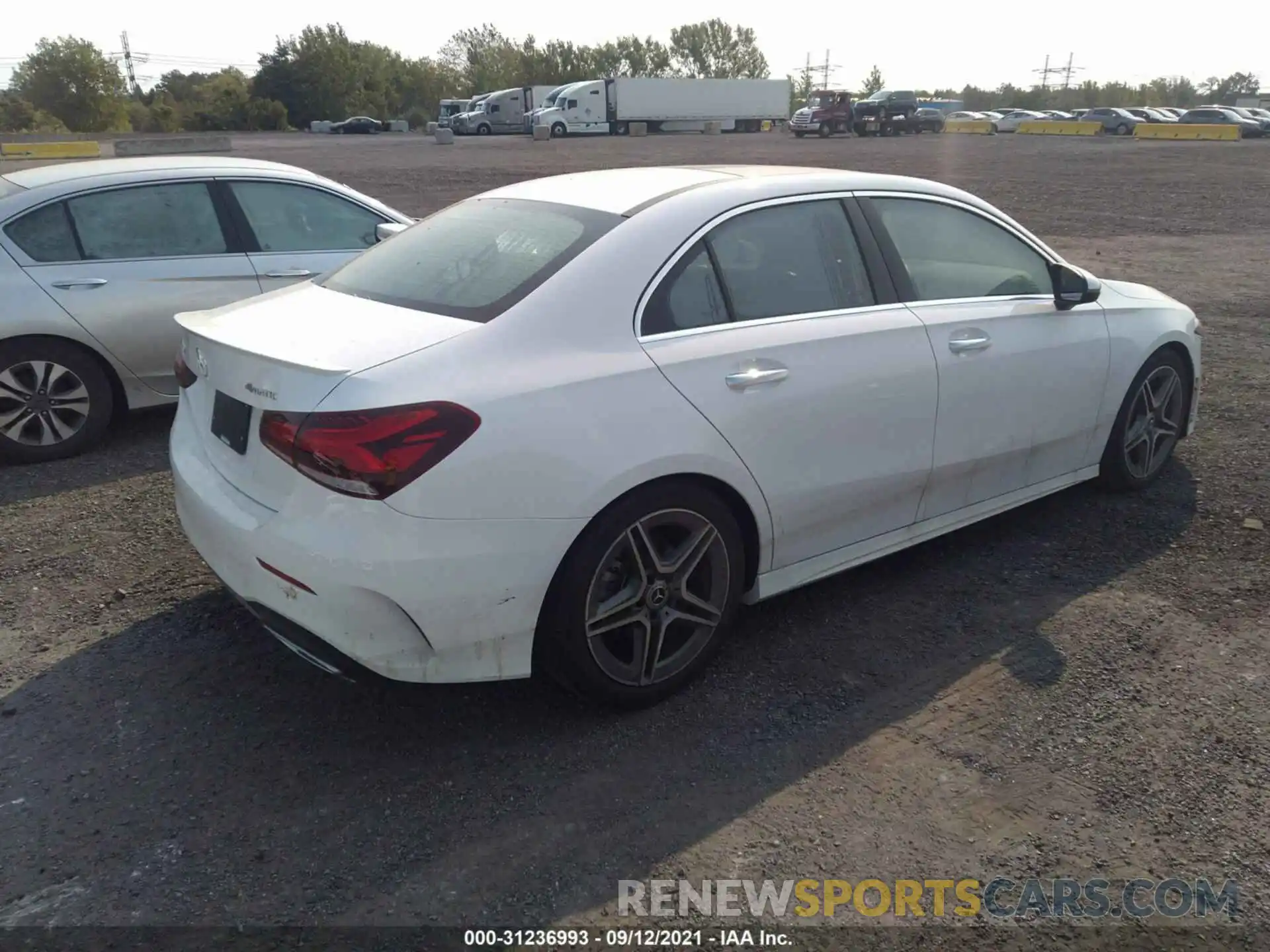 4 Photograph of a damaged car WDD3G4FB2KW019986 MERCEDES-BENZ A-CLASS 2019