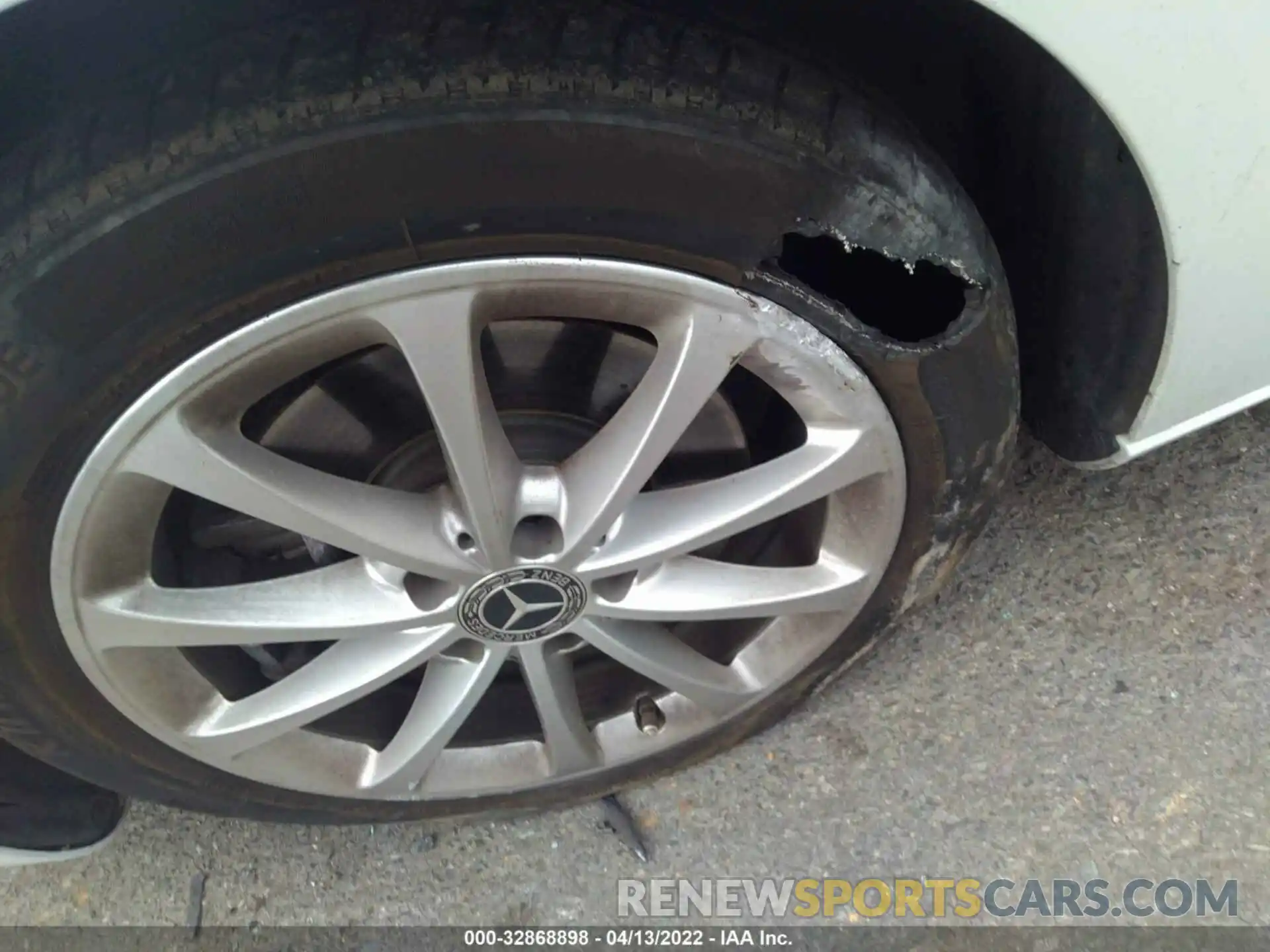 6 Photograph of a damaged car WDD3G4FB2KW025089 MERCEDES-BENZ A-CLASS 2019