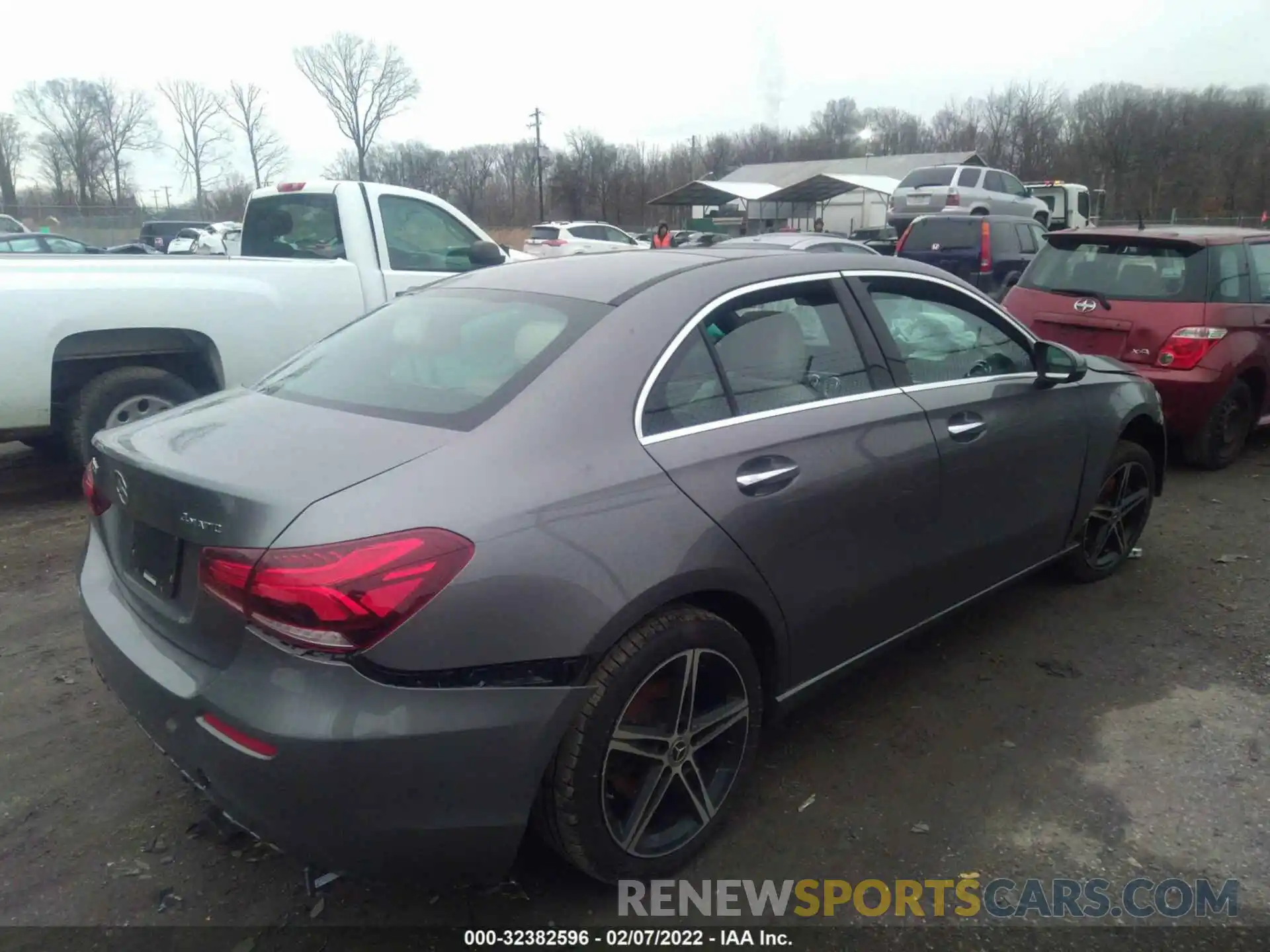 4 Photograph of a damaged car WDD3G4FB3KW021374 MERCEDES-BENZ A-CLASS 2019