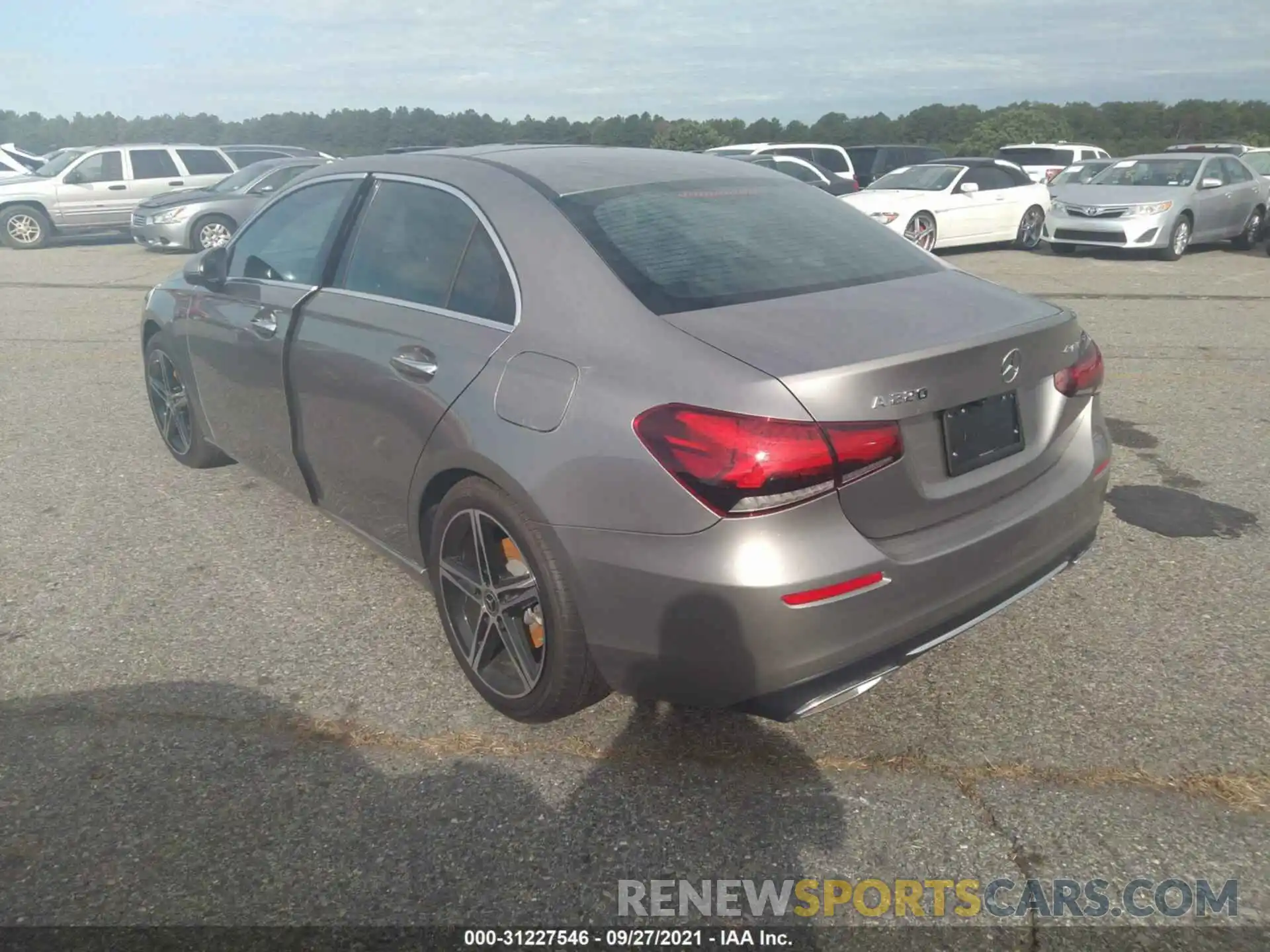 3 Photograph of a damaged car WDD3G4FB3KW028325 MERCEDES-BENZ A-CLASS 2019