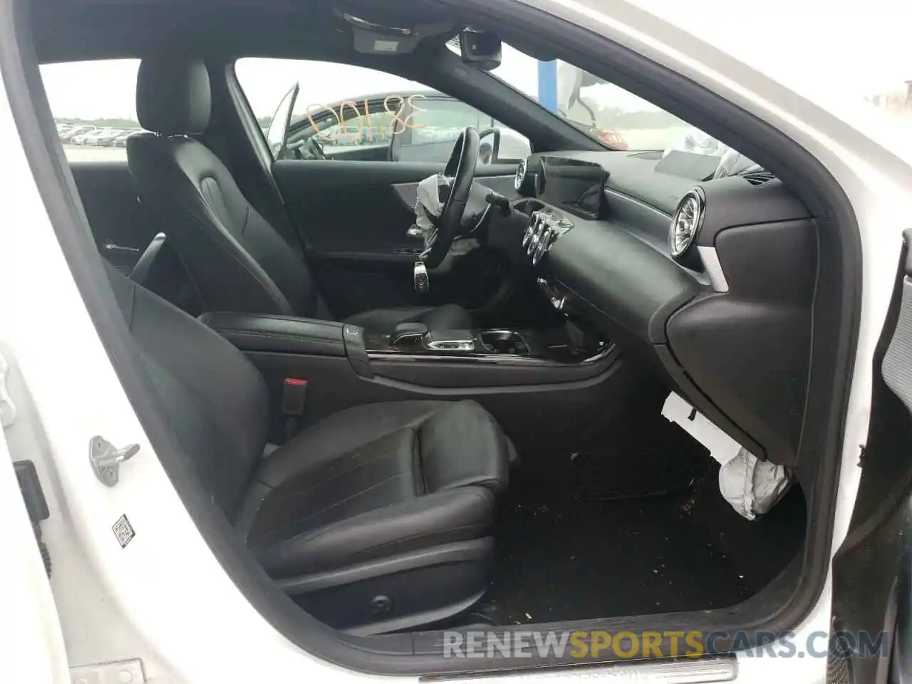 5 Photograph of a damaged car WDD3G4FB5KW000641 MERCEDES-BENZ A-CLASS 2019