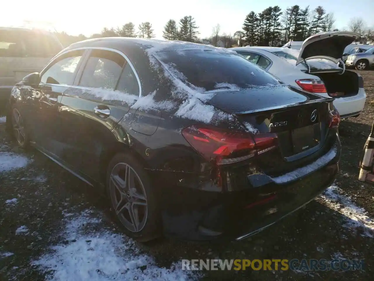 3 Photograph of a damaged car WDD3G4FB5KW005614 MERCEDES-BENZ A-CLASS 2019