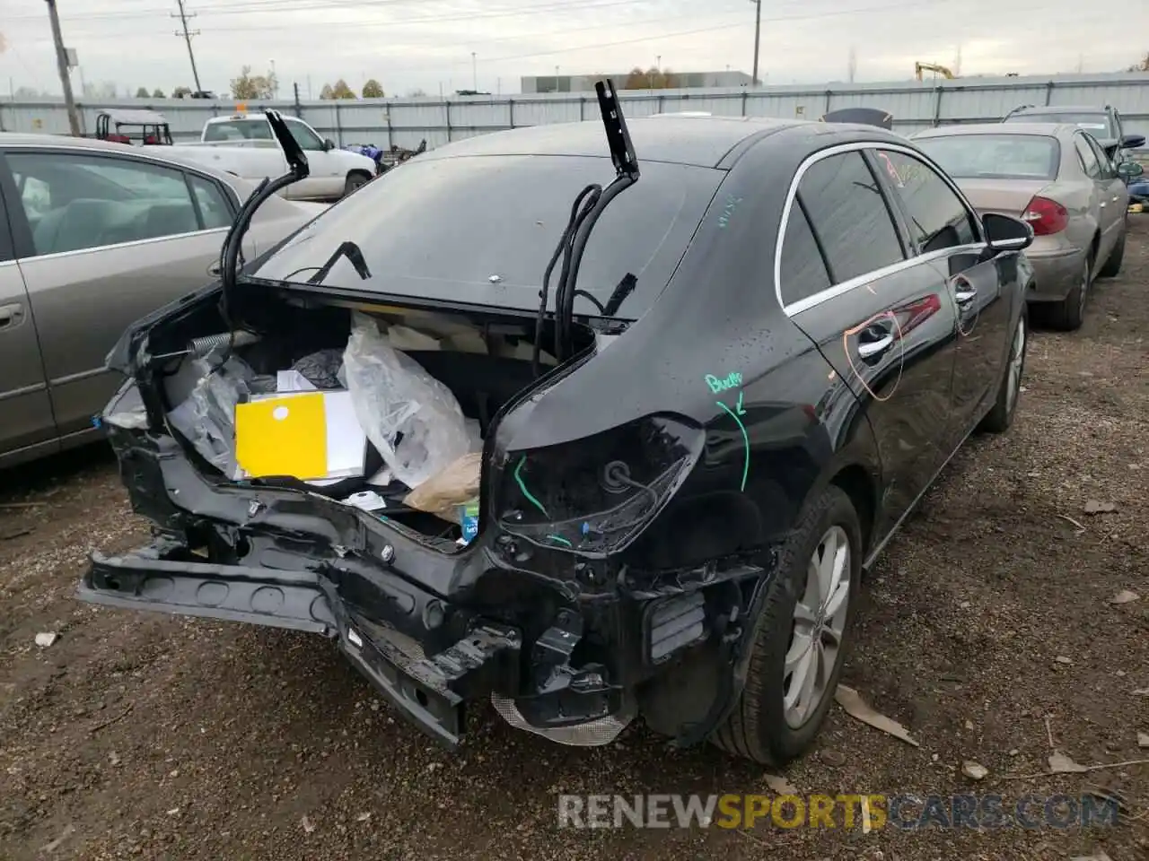 4 Фотография поврежденного автомобиля WDD3G4FB5KW029119 MERCEDES-BENZ A-CLASS 2019