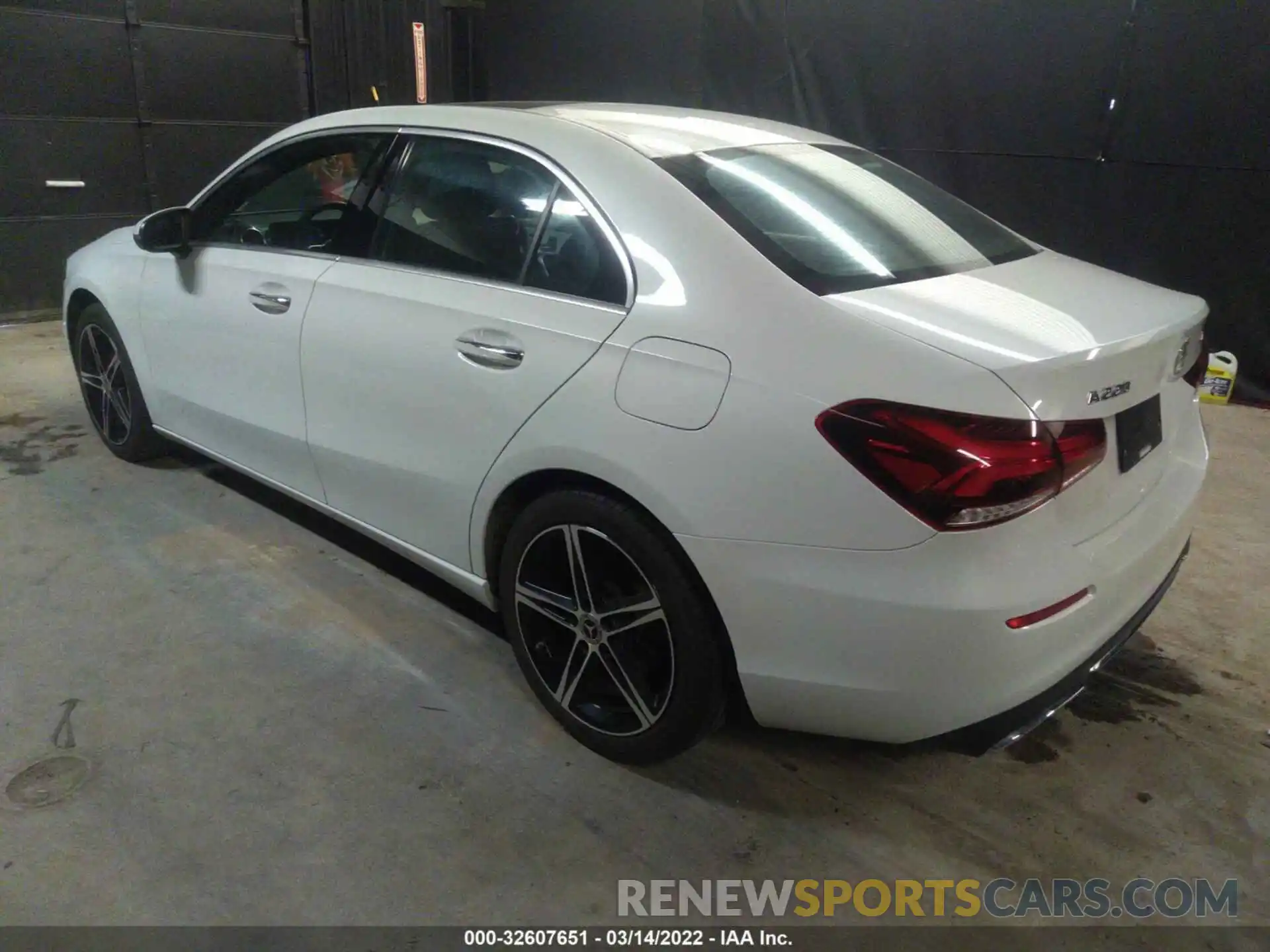 3 Photograph of a damaged car WDD3G4FB5KW035809 MERCEDES-BENZ A-CLASS 2019