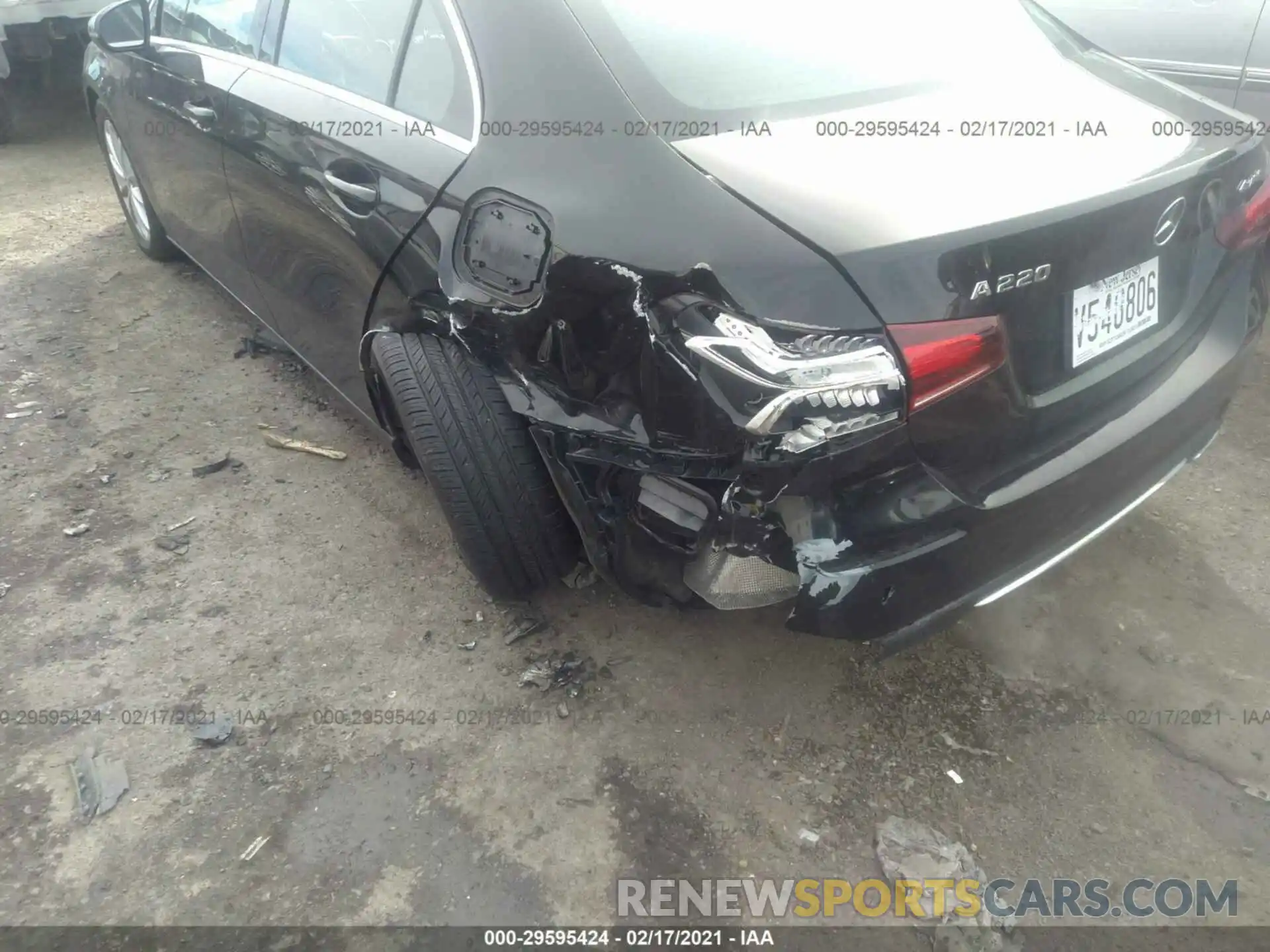 6 Фотография поврежденного автомобиля WDD3G4FB6KW020462 MERCEDES-BENZ A-CLASS 2019
