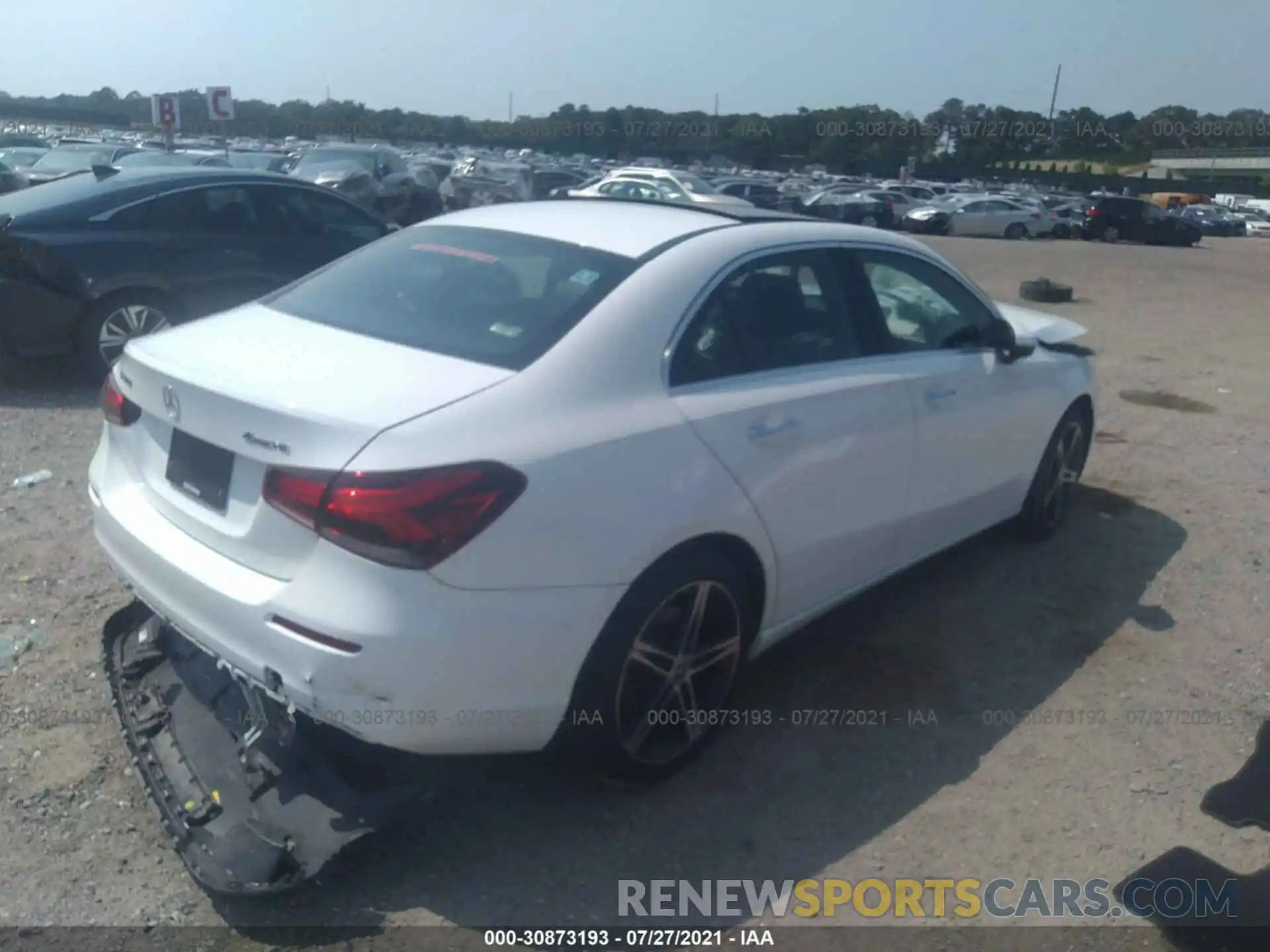 4 Photograph of a damaged car WDD3G4FB9KW000593 MERCEDES-BENZ A-CLASS 2019