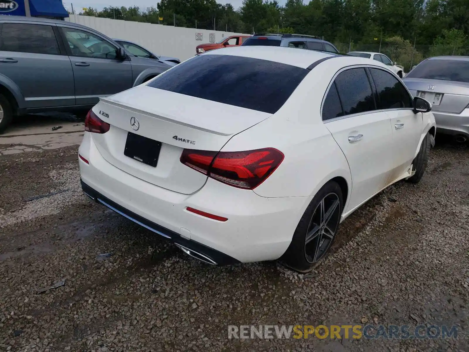 4 Photograph of a damaged car WDD3G4FB9KW006958 MERCEDES-BENZ A-CLASS 2019