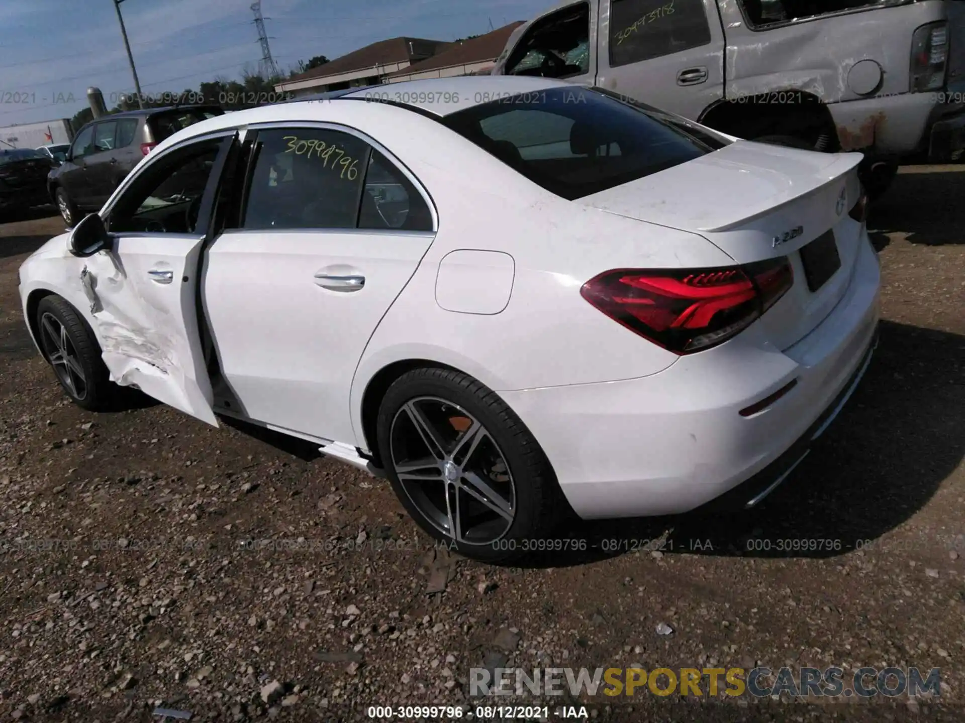 3 Photograph of a damaged car WDD3G4FBXKW005544 MERCEDES-BENZ A-CLASS 2019