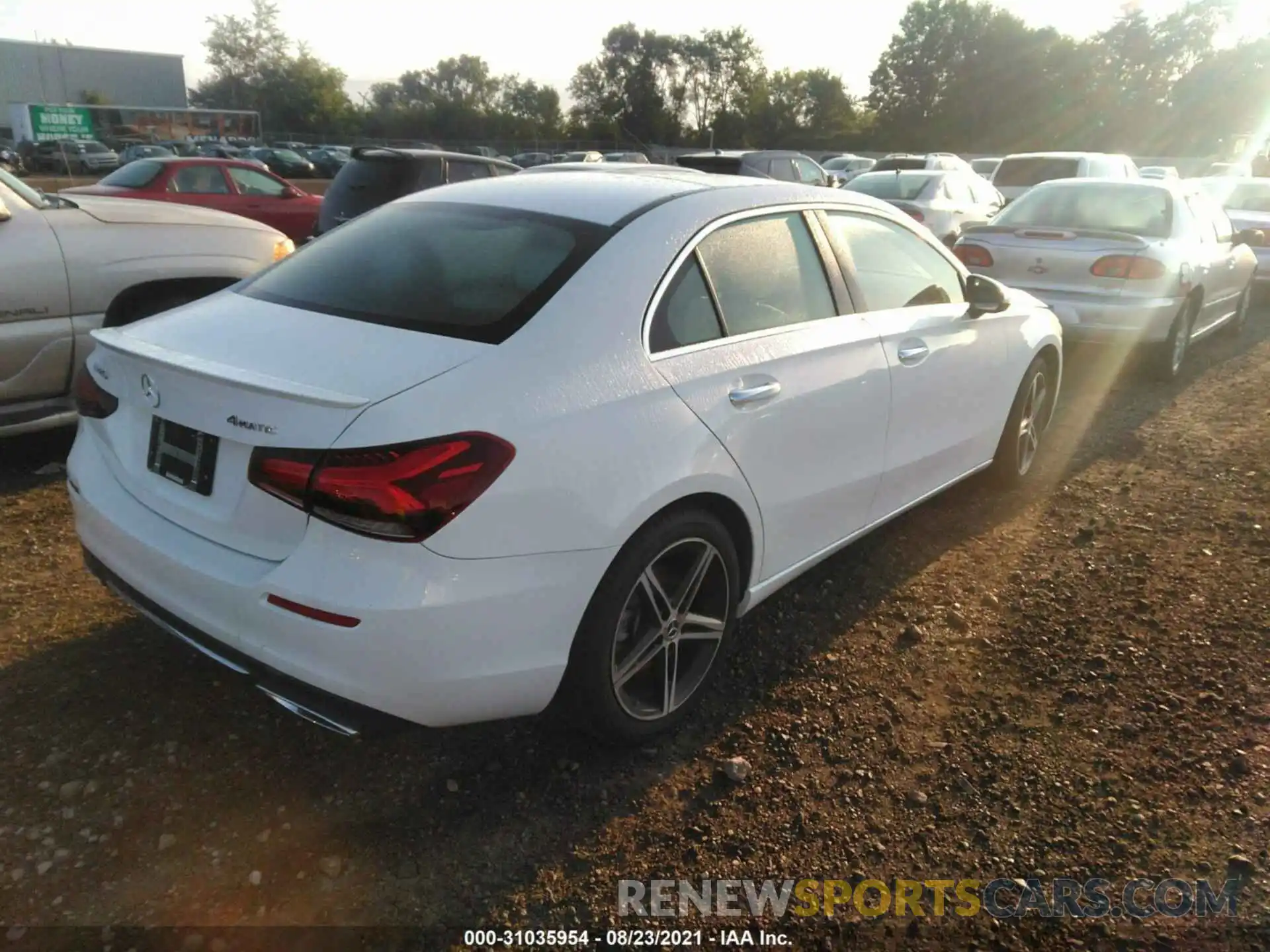 4 Photograph of a damaged car WDD3G4FBXKW007021 MERCEDES-BENZ A-CLASS 2019