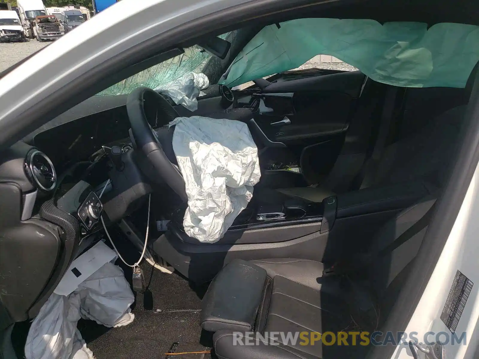 5 Photograph of a damaged car WDD3G4FBXKW021677 MERCEDES-BENZ A-CLASS 2019