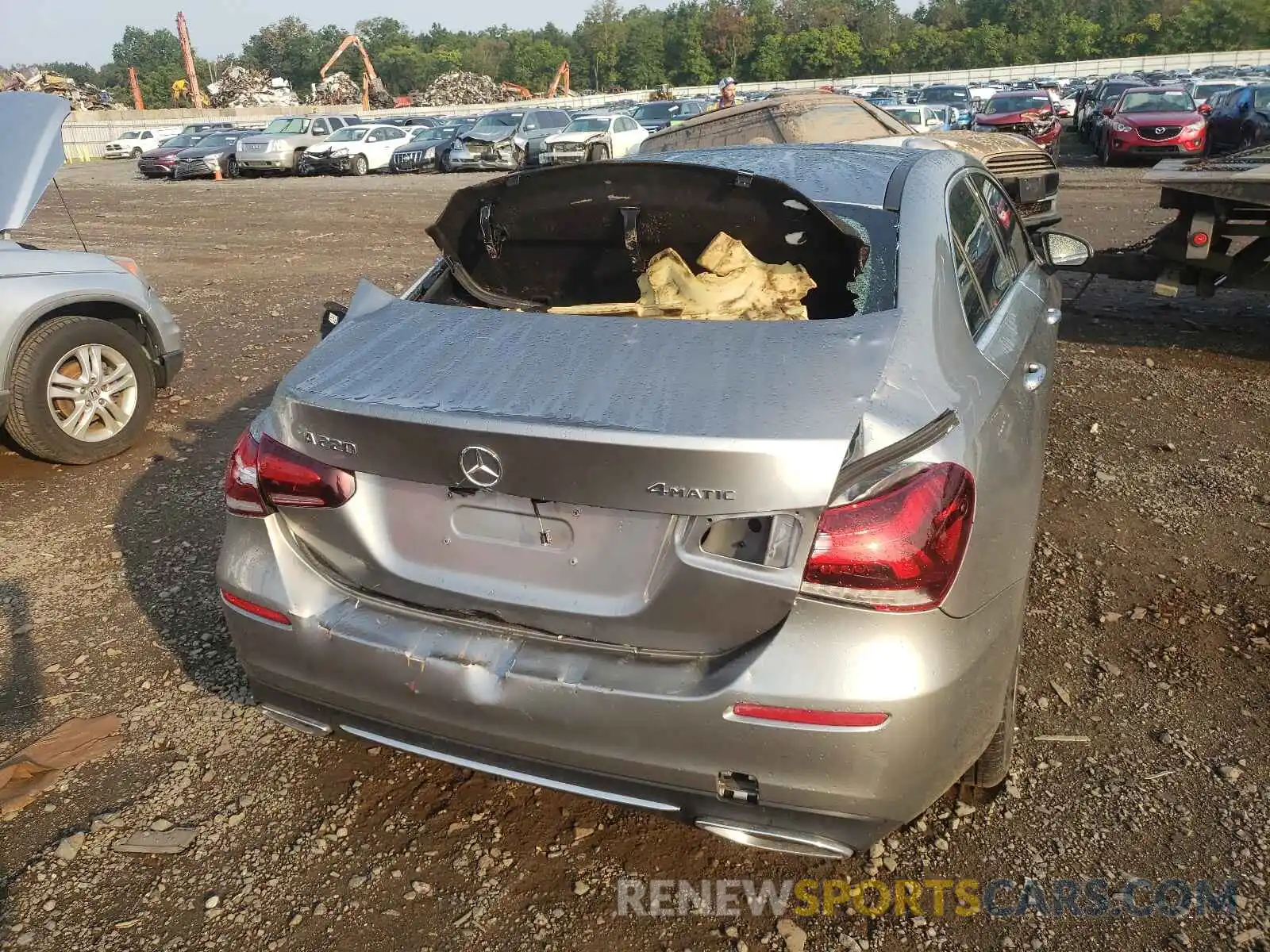 4 Photograph of a damaged car WDD3G4FBXKW025325 MERCEDES-BENZ A-CLASS 2019