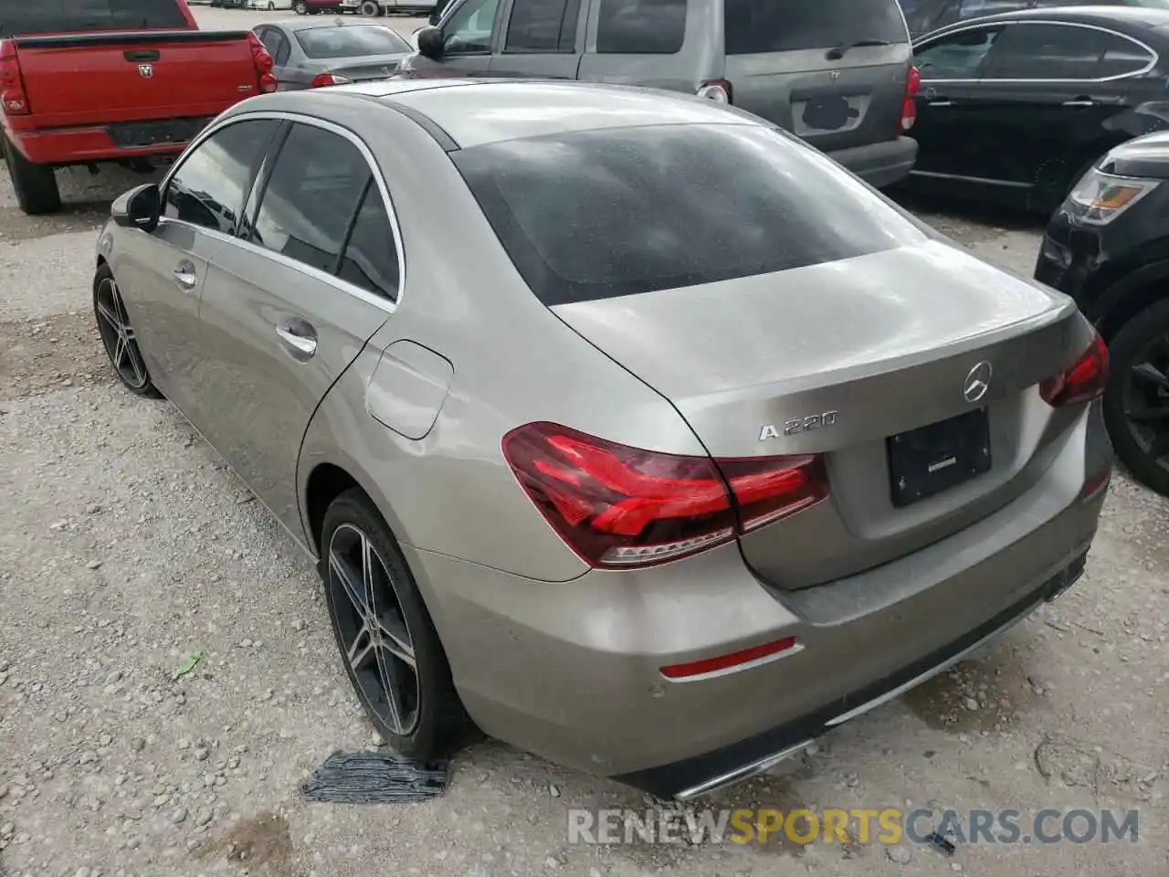 3 Photograph of a damaged car W1K3G4EB1LJ201226 MERCEDES-BENZ A-CLASS 2020