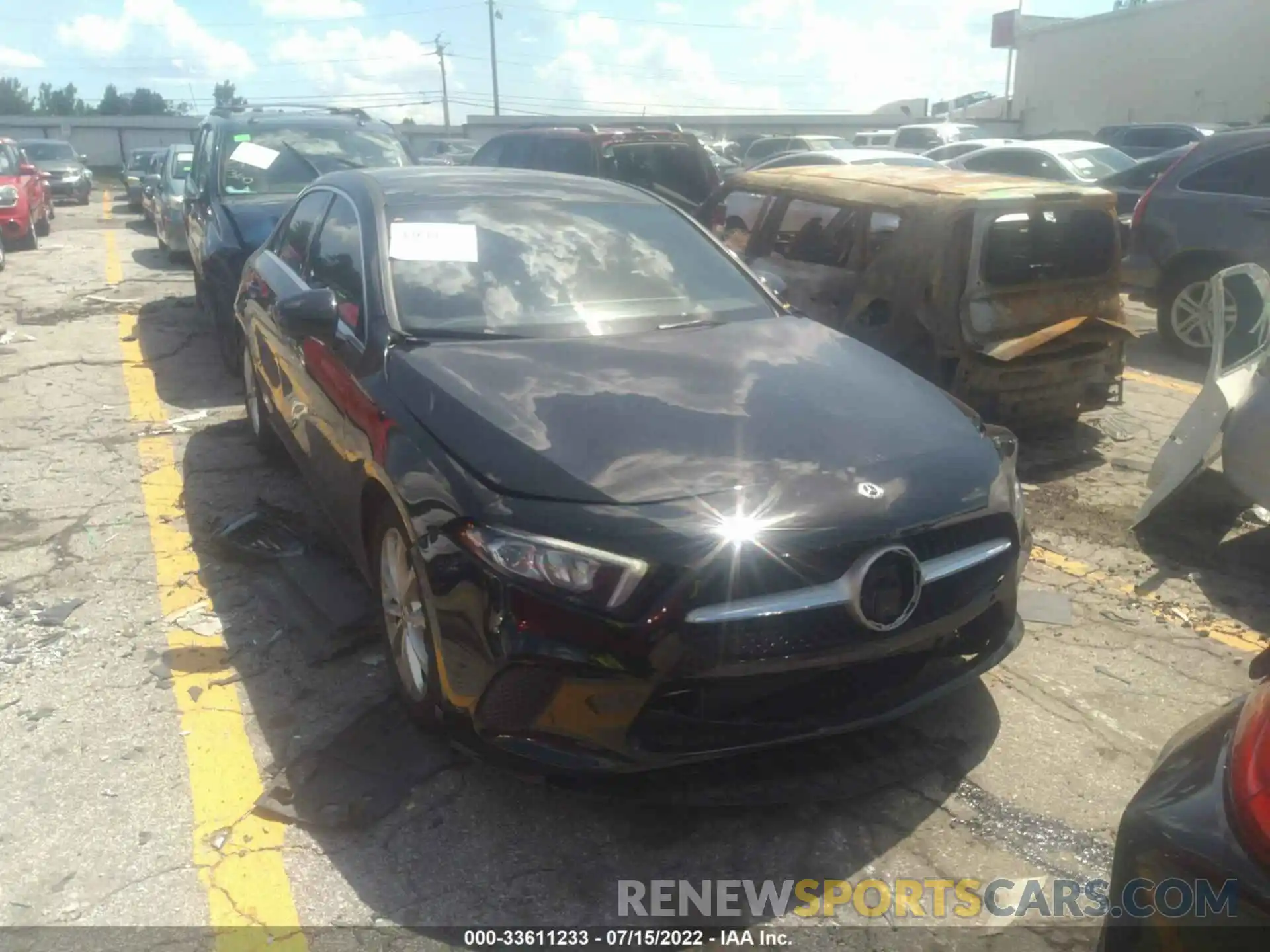 1 Photograph of a damaged car W1K3G4EB1LJ205535 MERCEDES-BENZ A-CLASS 2020