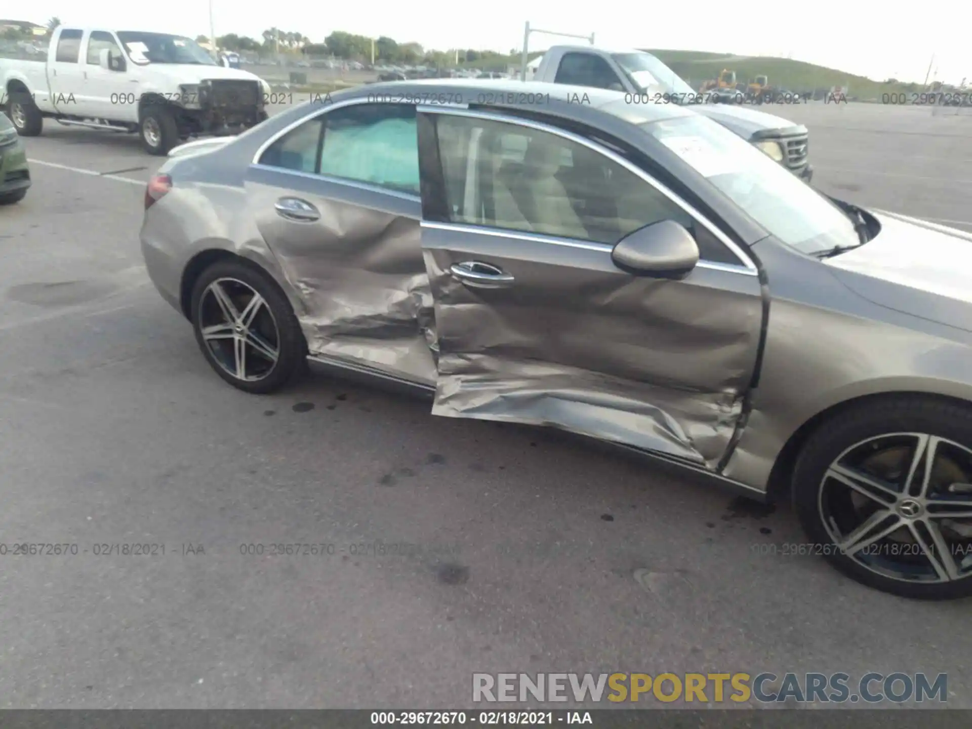 6 Фотография поврежденного автомобиля W1K3G4EB1LW047605 MERCEDES-BENZ A-CLASS 2020