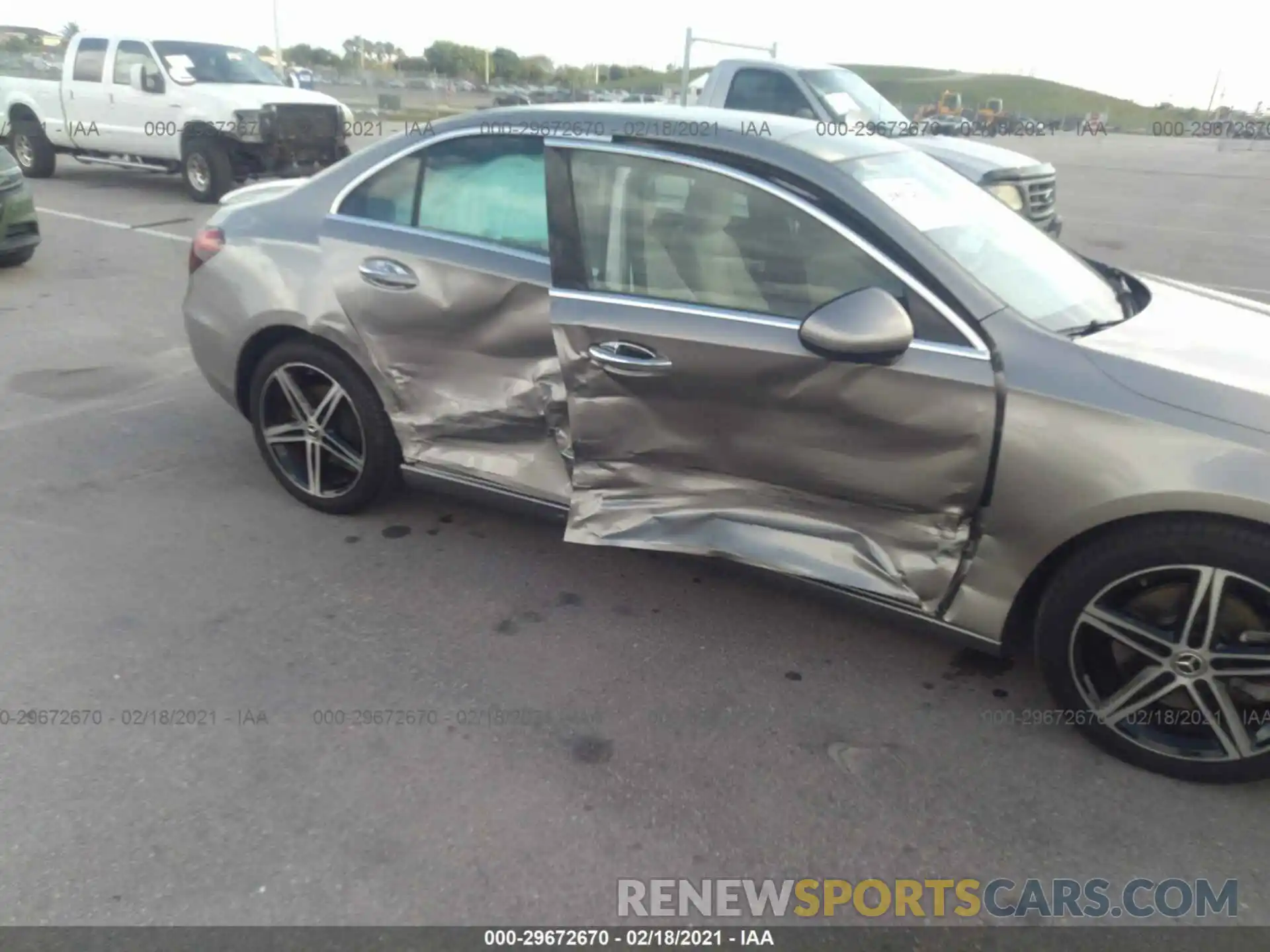 6 Photograph of a damaged car W1K3G4EB1LW047605 MERCEDES-BENZ A-CLASS 2020