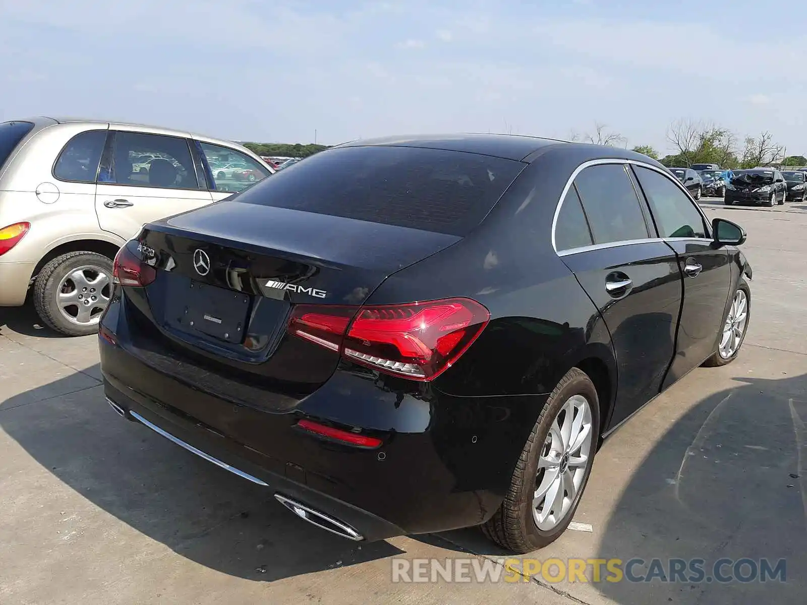 4 Photograph of a damaged car W1K3G4EB3LJ201955 MERCEDES-BENZ A-CLASS 2020