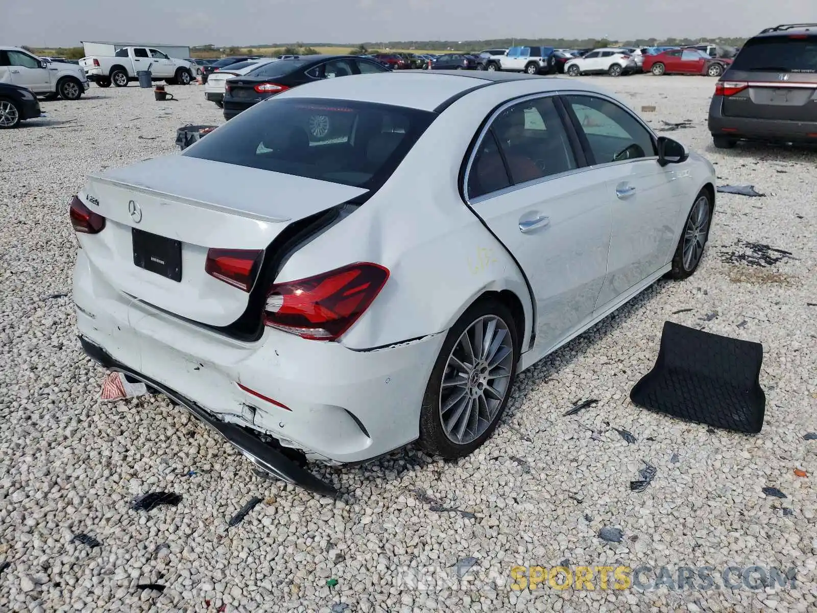 4 Photograph of a damaged car W1K3G4EB3LJ202331 MERCEDES-BENZ A-CLASS 2020