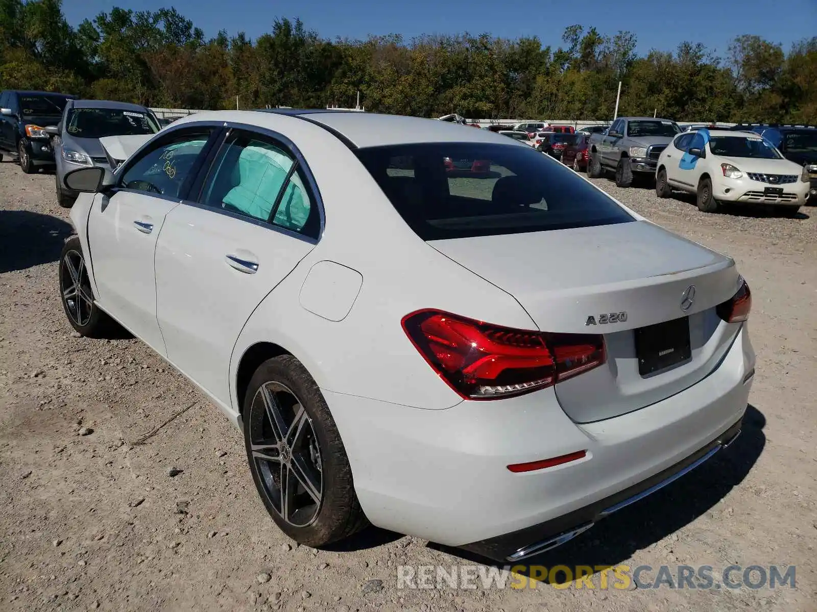 3 Photograph of a damaged car W1K3G4EB3LJ206119 MERCEDES-BENZ A-CLASS 2020