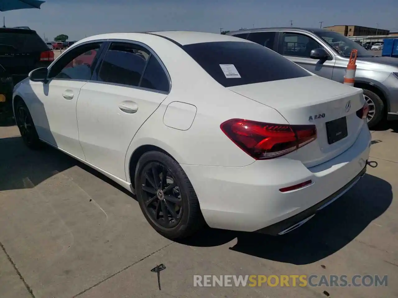 3 Photograph of a damaged car W1K3G4EB3LJ221395 MERCEDES-BENZ A-CLASS 2020