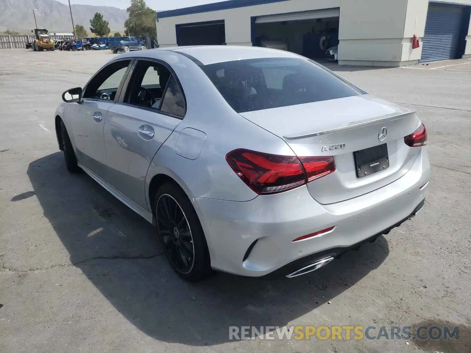 3 Photograph of a damaged car W1K3G4EB3LJ229867 MERCEDES-BENZ A-CLASS 2020