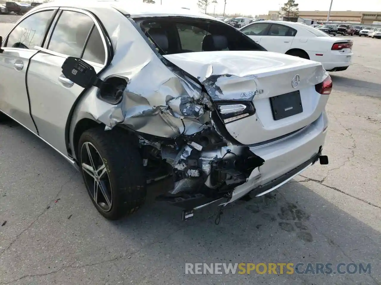 9 Photograph of a damaged car W1K3G4EB4LJ204427 MERCEDES-BENZ A-CLASS 2020