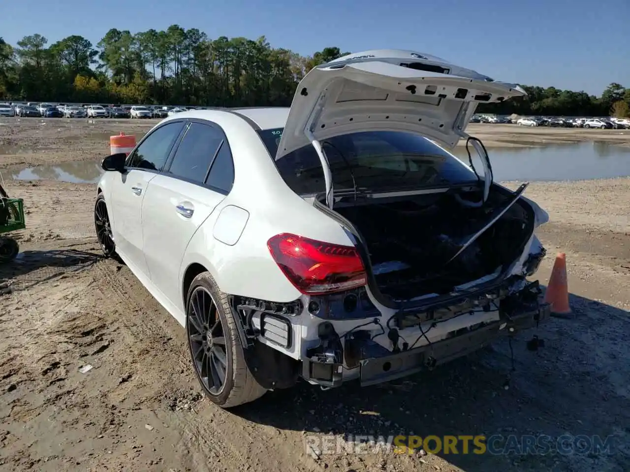 3 Photograph of a damaged car W1K3G4EB4LW047758 MERCEDES-BENZ A-CLASS 2020