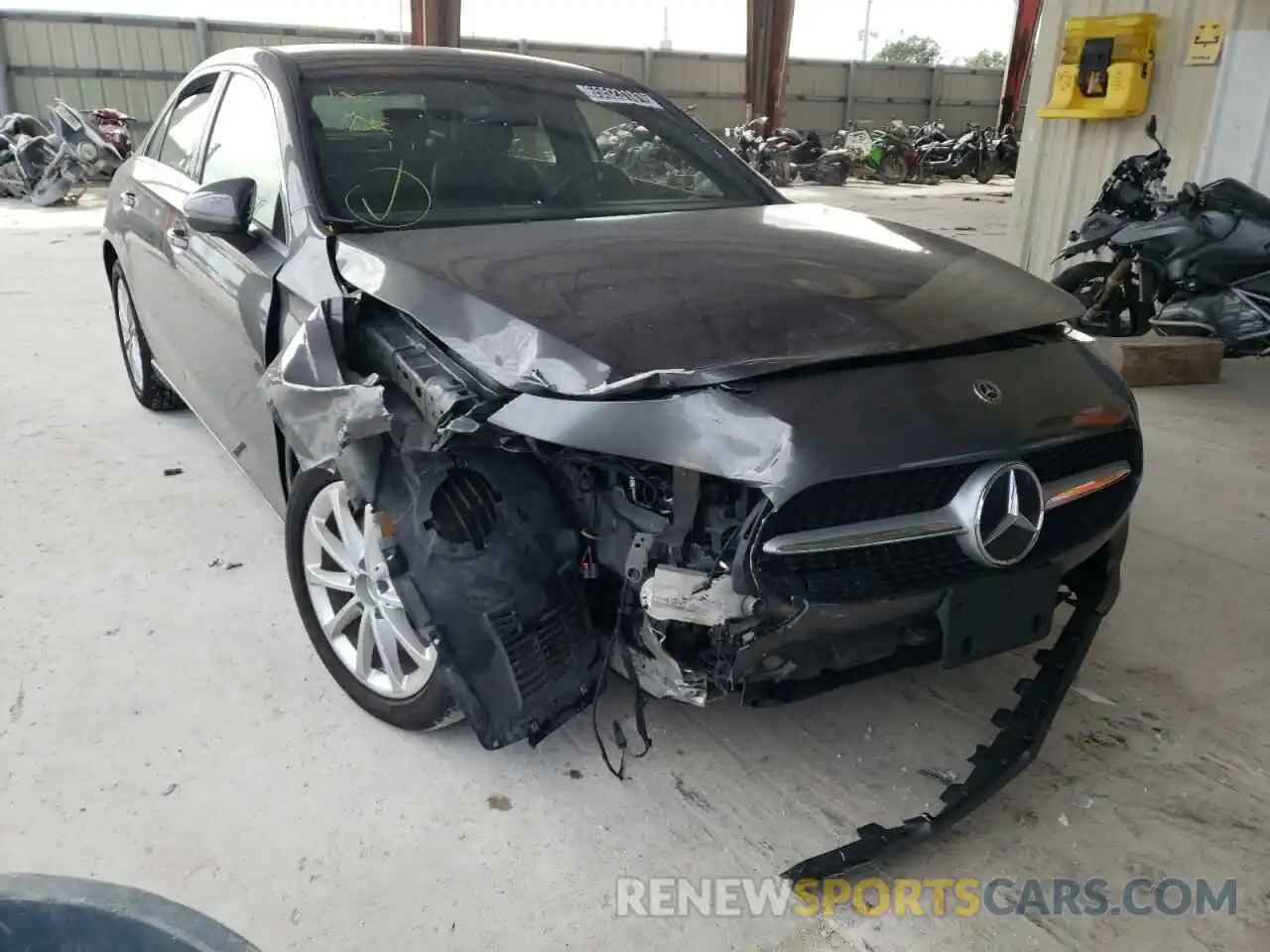 1 Photograph of a damaged car W1K3G4EB5LJ201150 MERCEDES-BENZ A-CLASS 2020