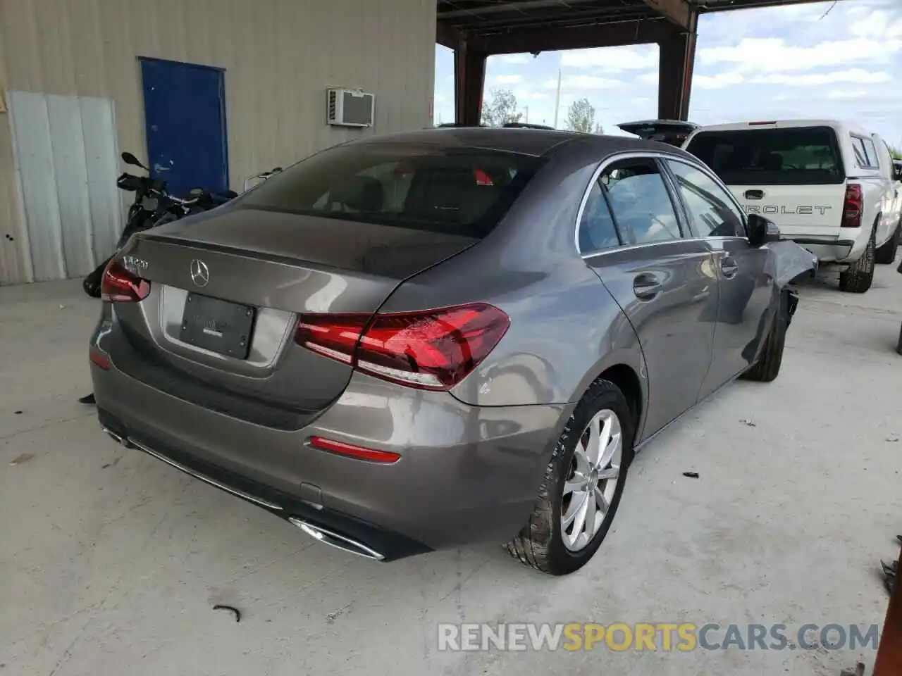 4 Photograph of a damaged car W1K3G4EB5LJ201150 MERCEDES-BENZ A-CLASS 2020