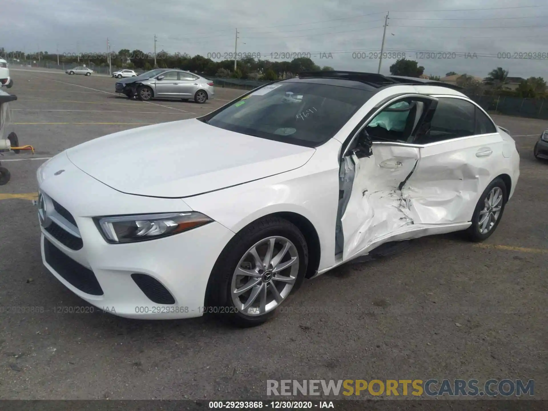 2 Photograph of a damaged car W1K3G4EB5LW044691 MERCEDES-BENZ A-CLASS 2020